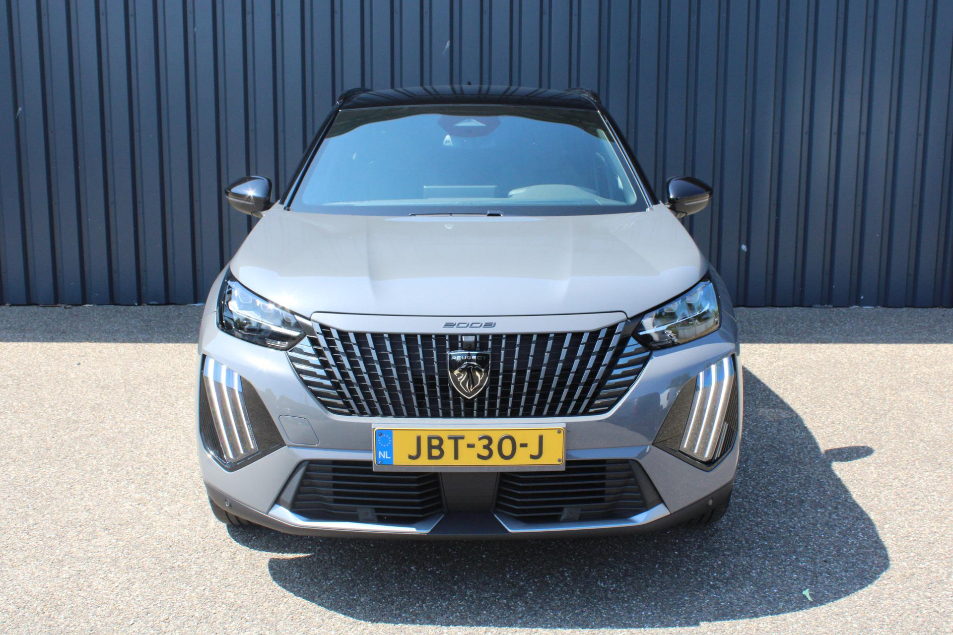 Peugeot e-2008