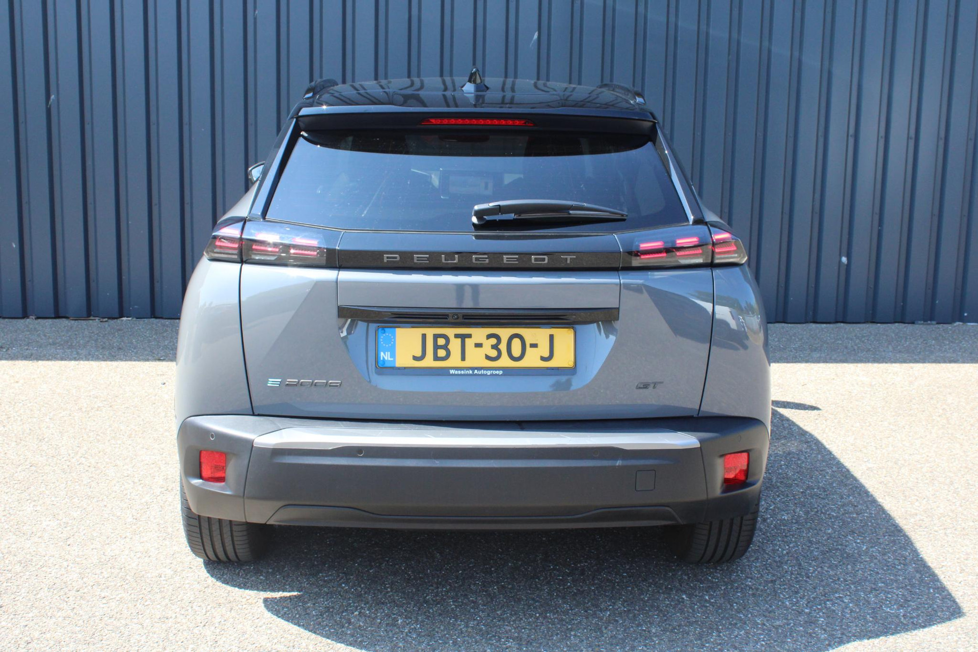 Peugeot e-2008