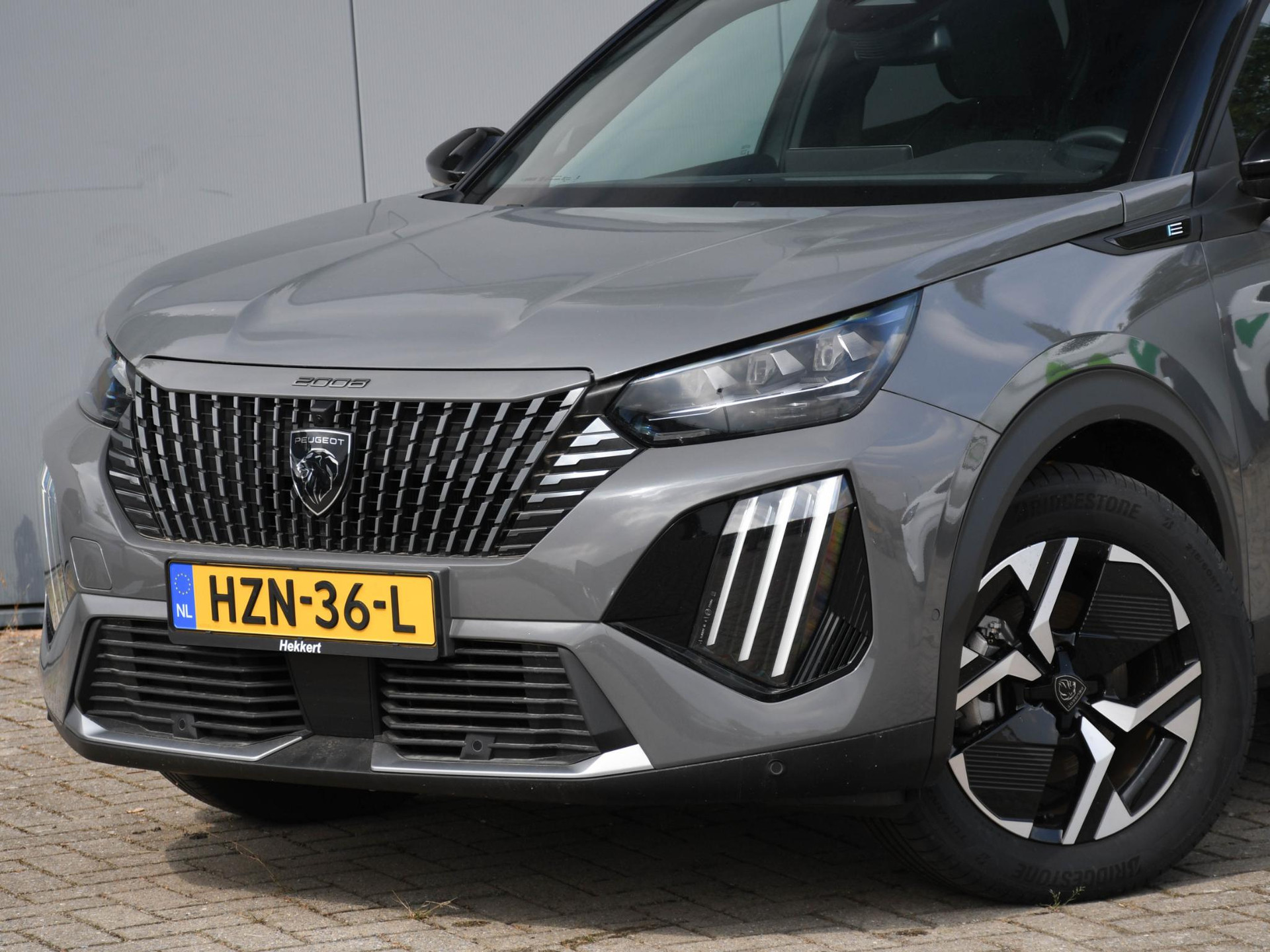 Peugeot e-2008