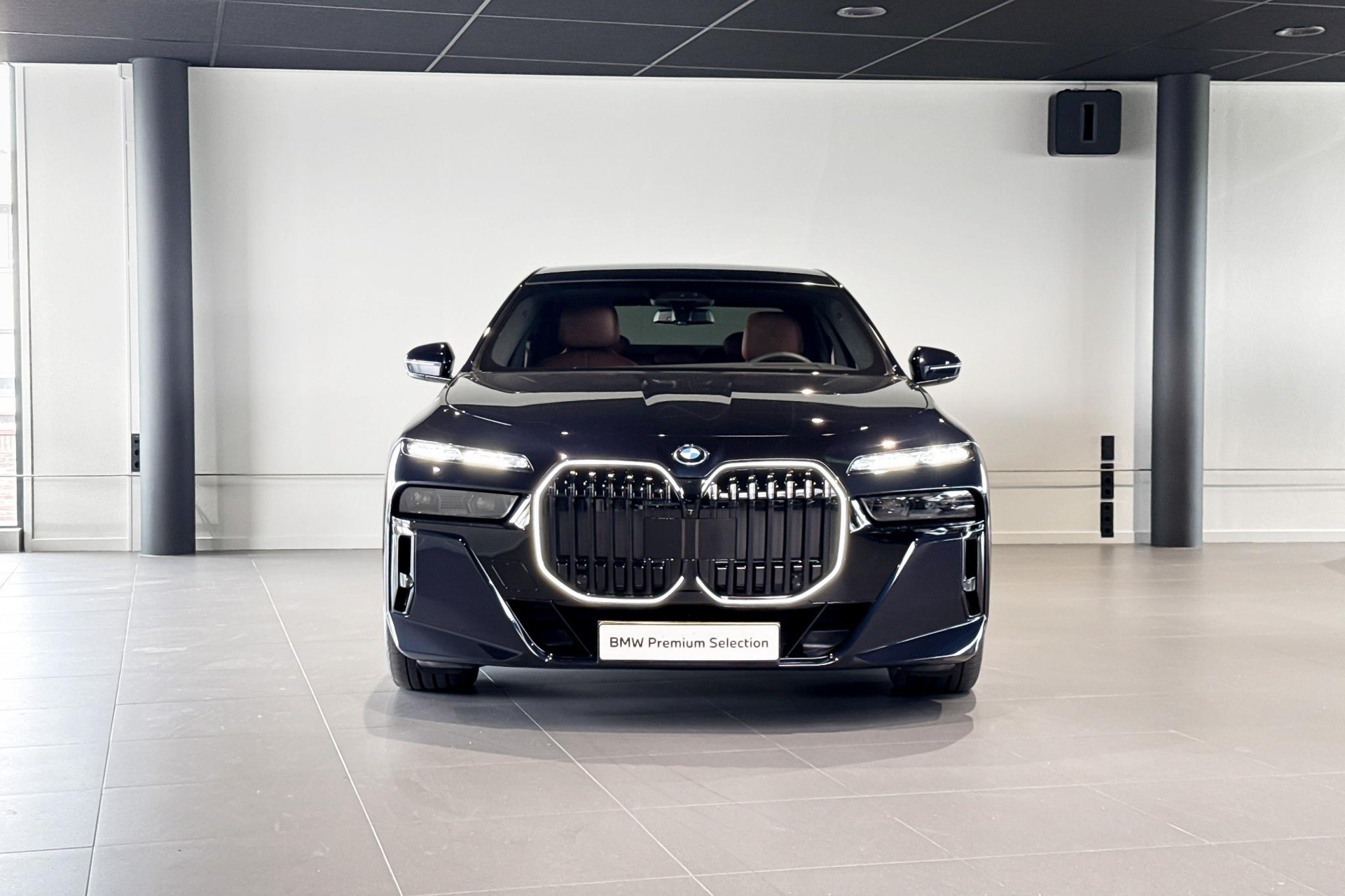 BMW i7