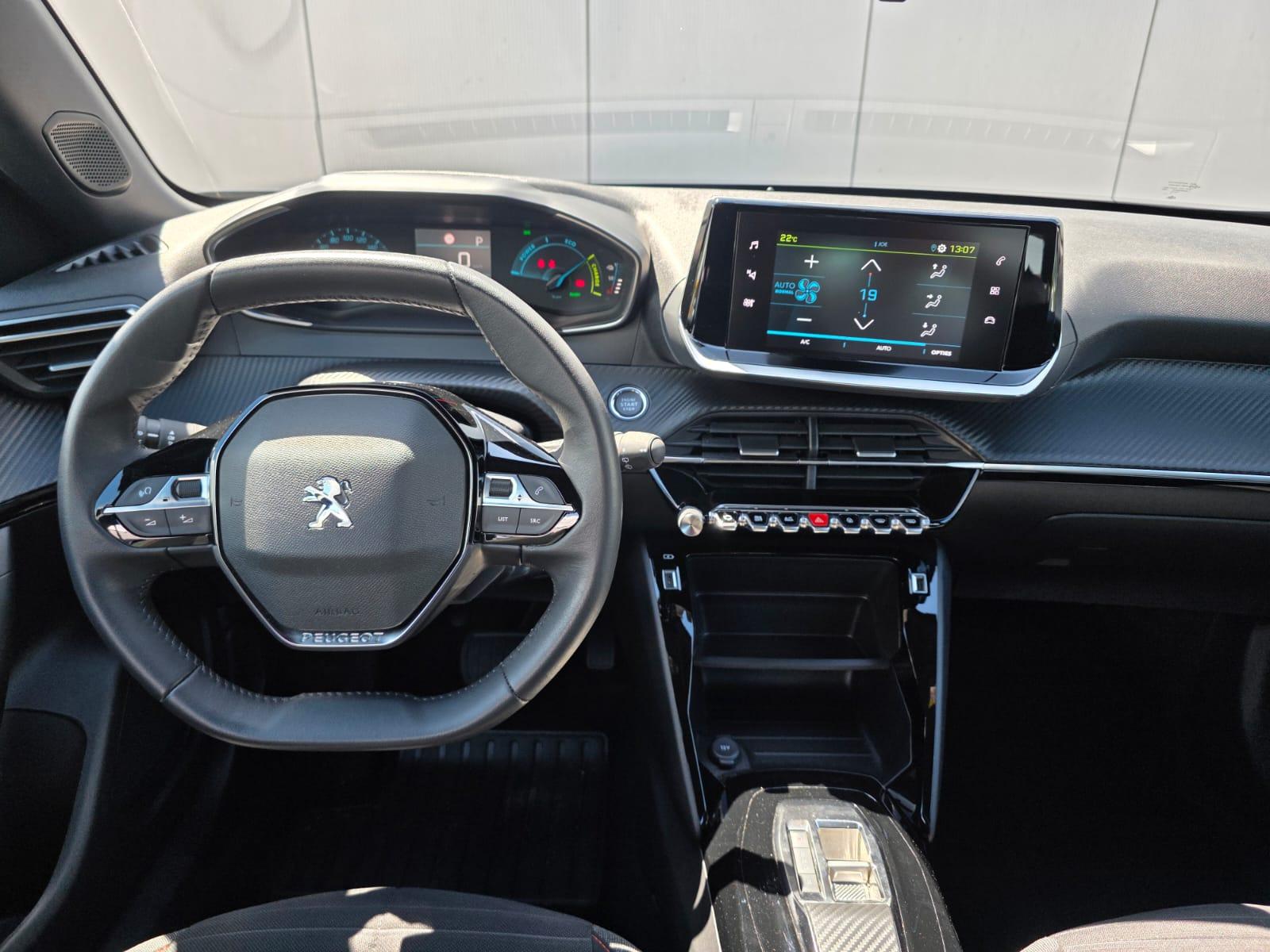 Peugeot e-2008