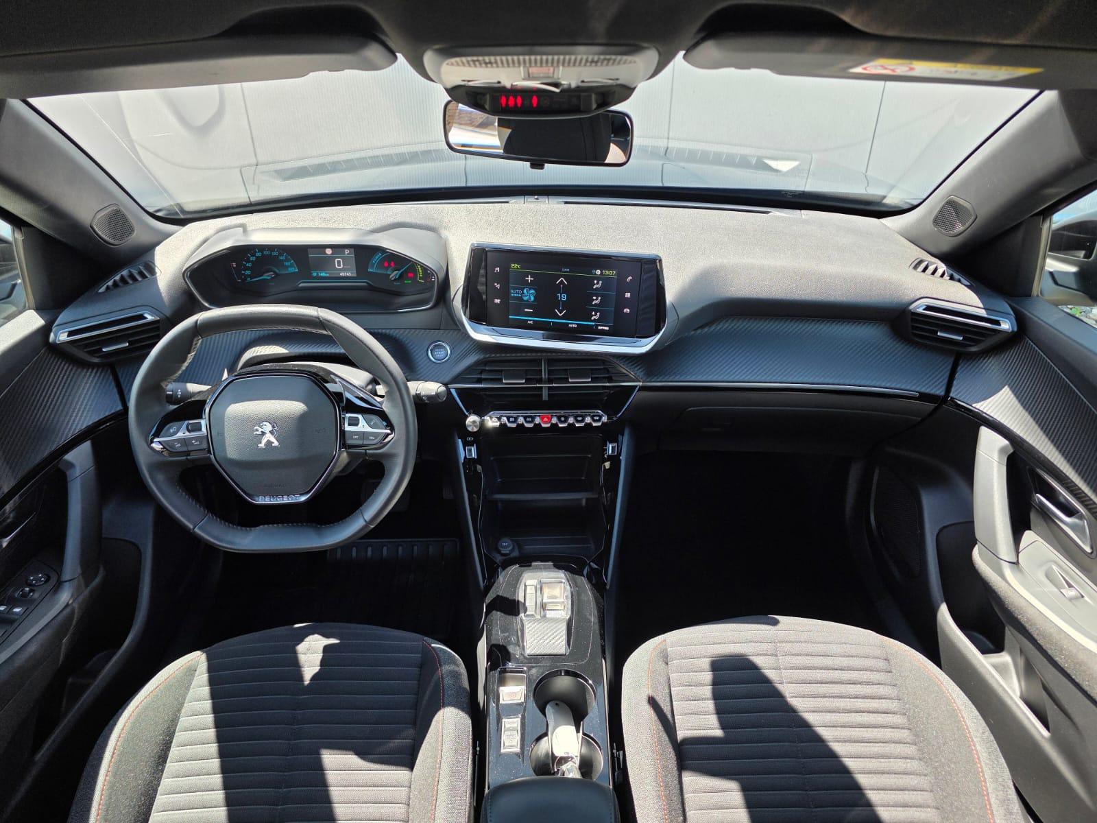 Peugeot e-2008