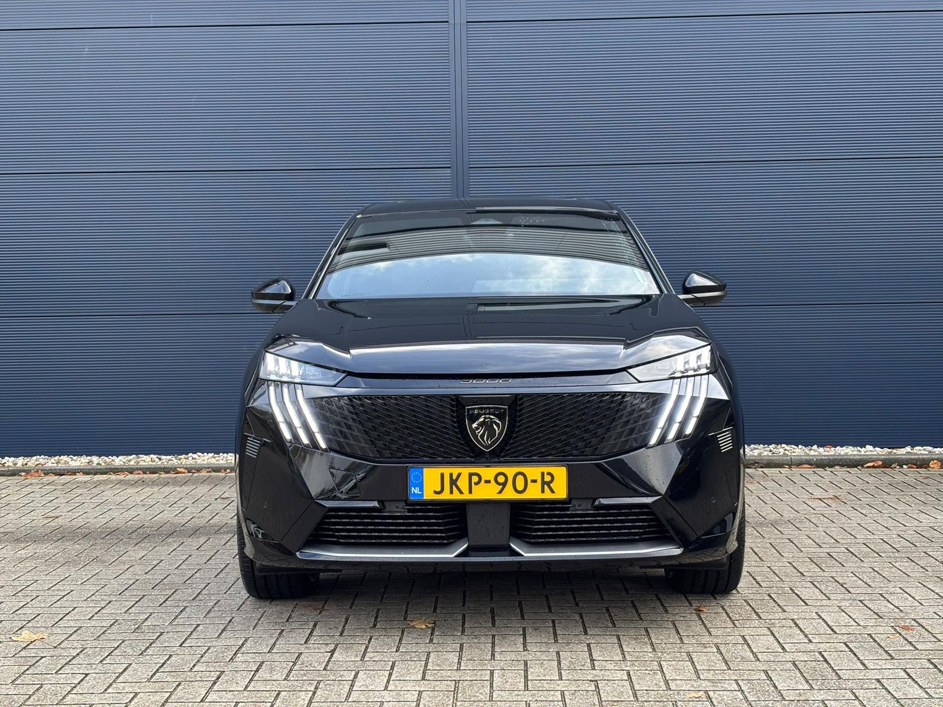 Peugeot e-3008