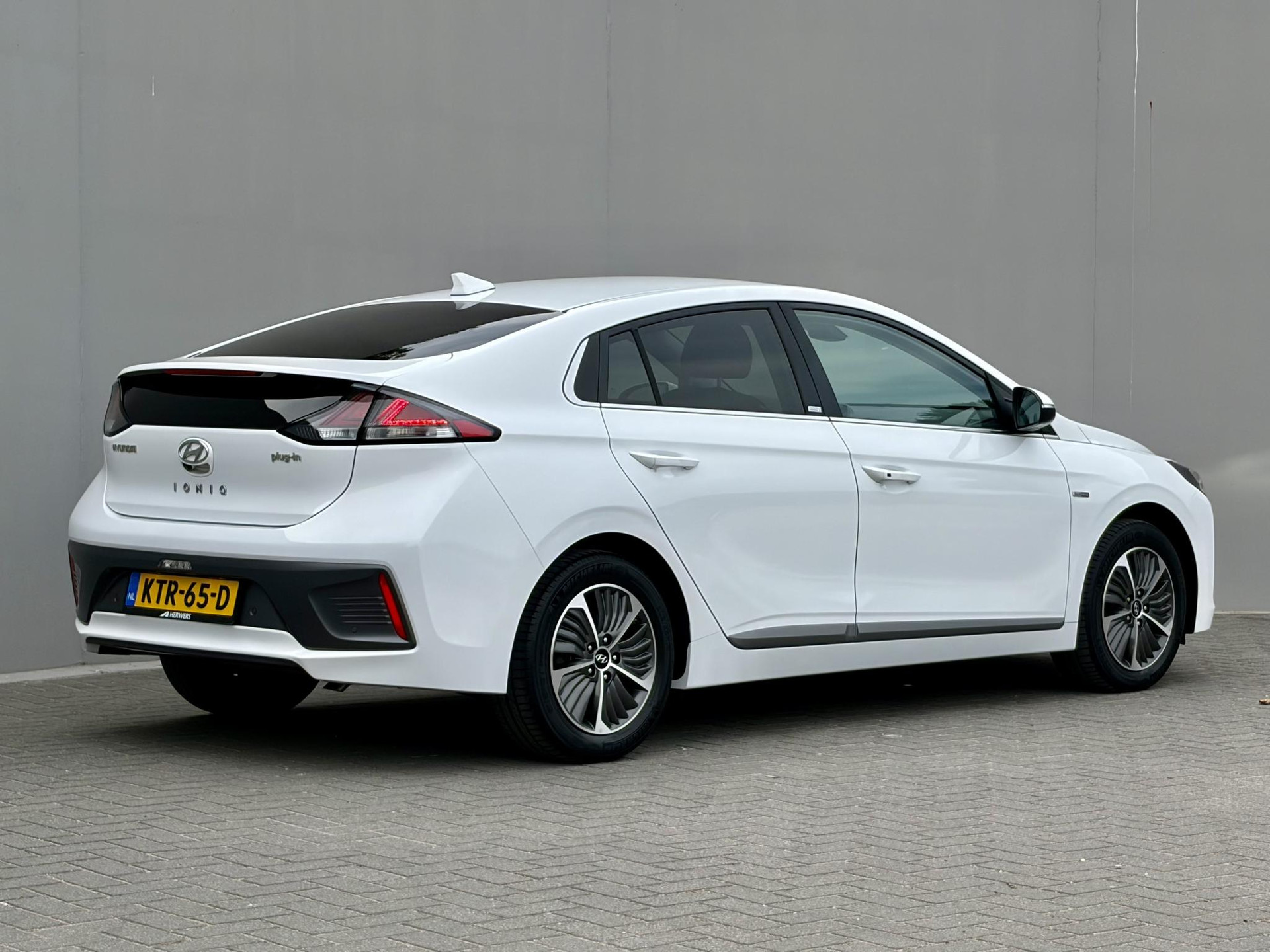 Hyundai Ioniq