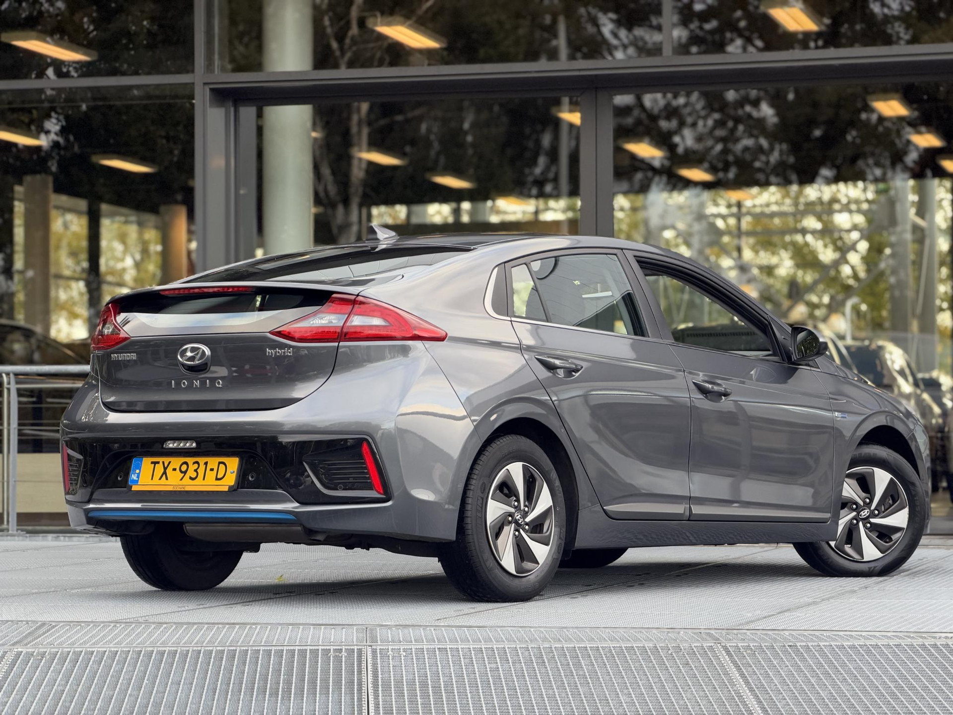 Hyundai Ioniq