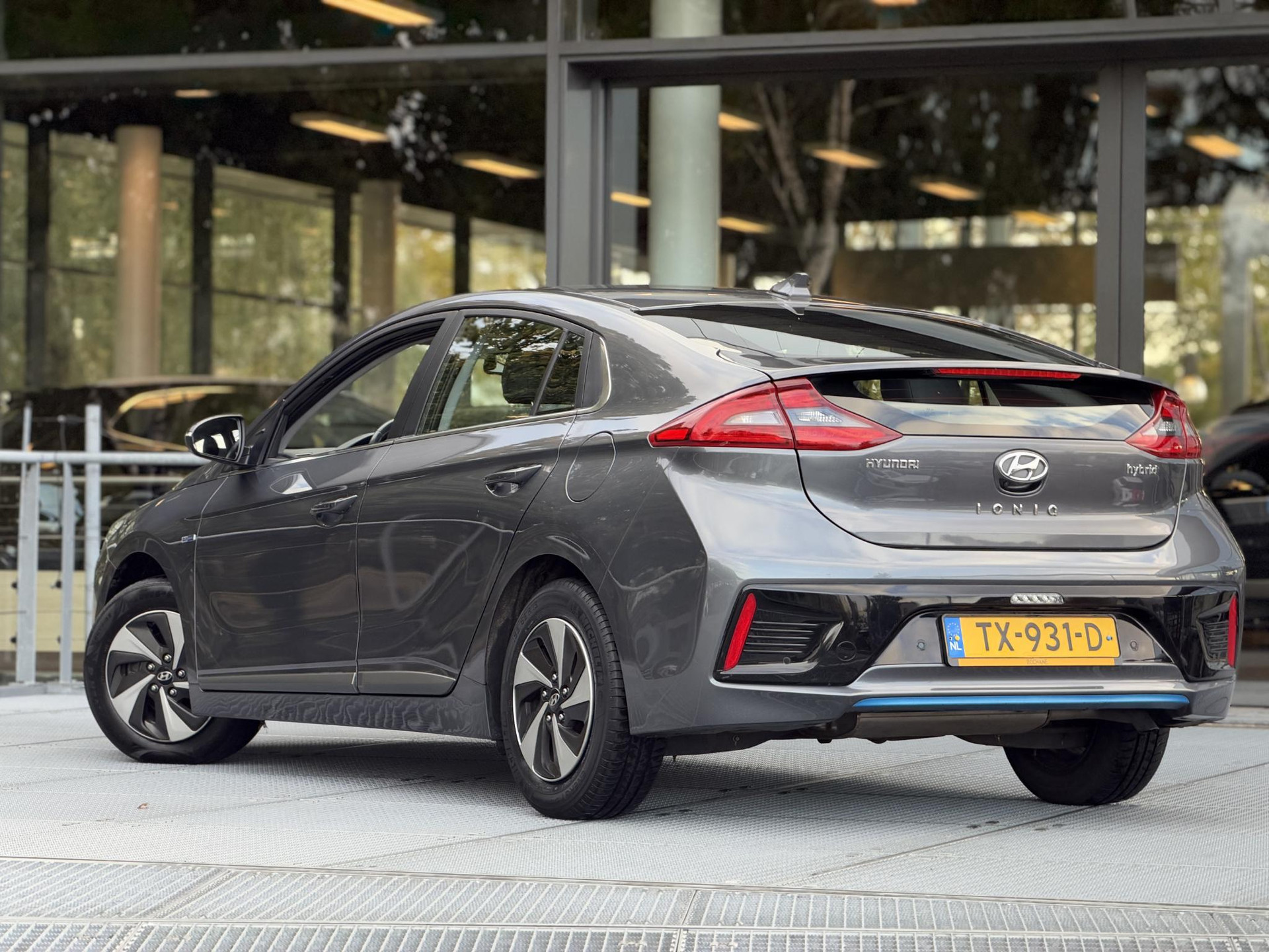 Hyundai Ioniq