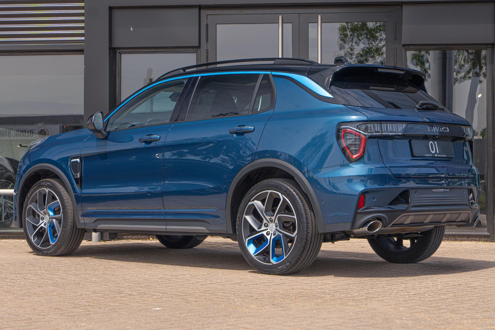 Lynk & Co 01