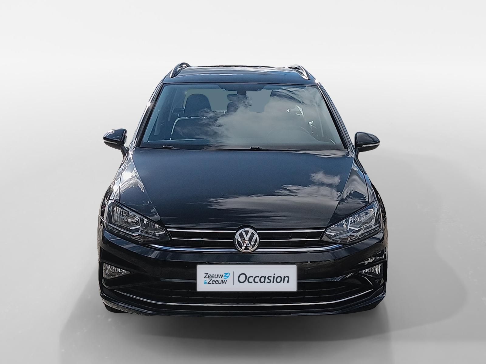 Volkswagen Golf SportsVan