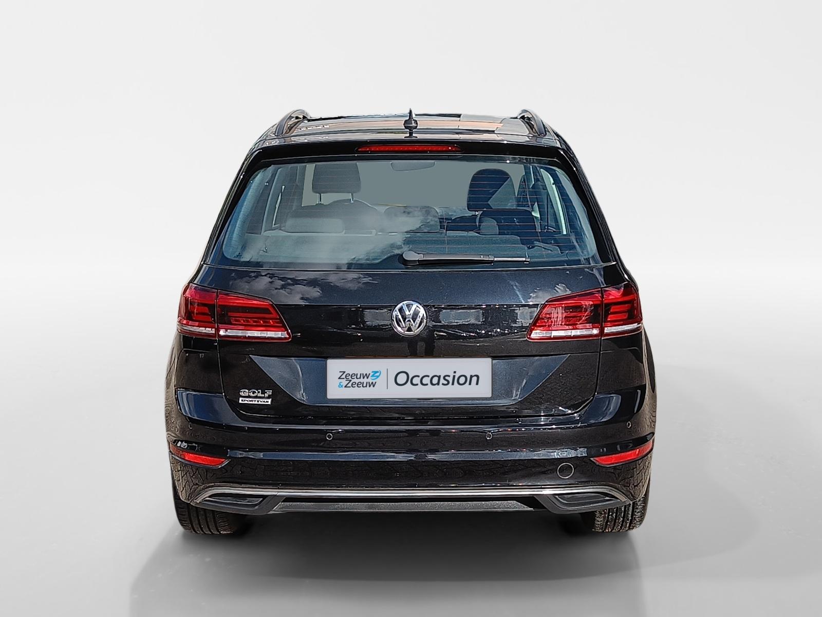 Volkswagen Golf SportsVan