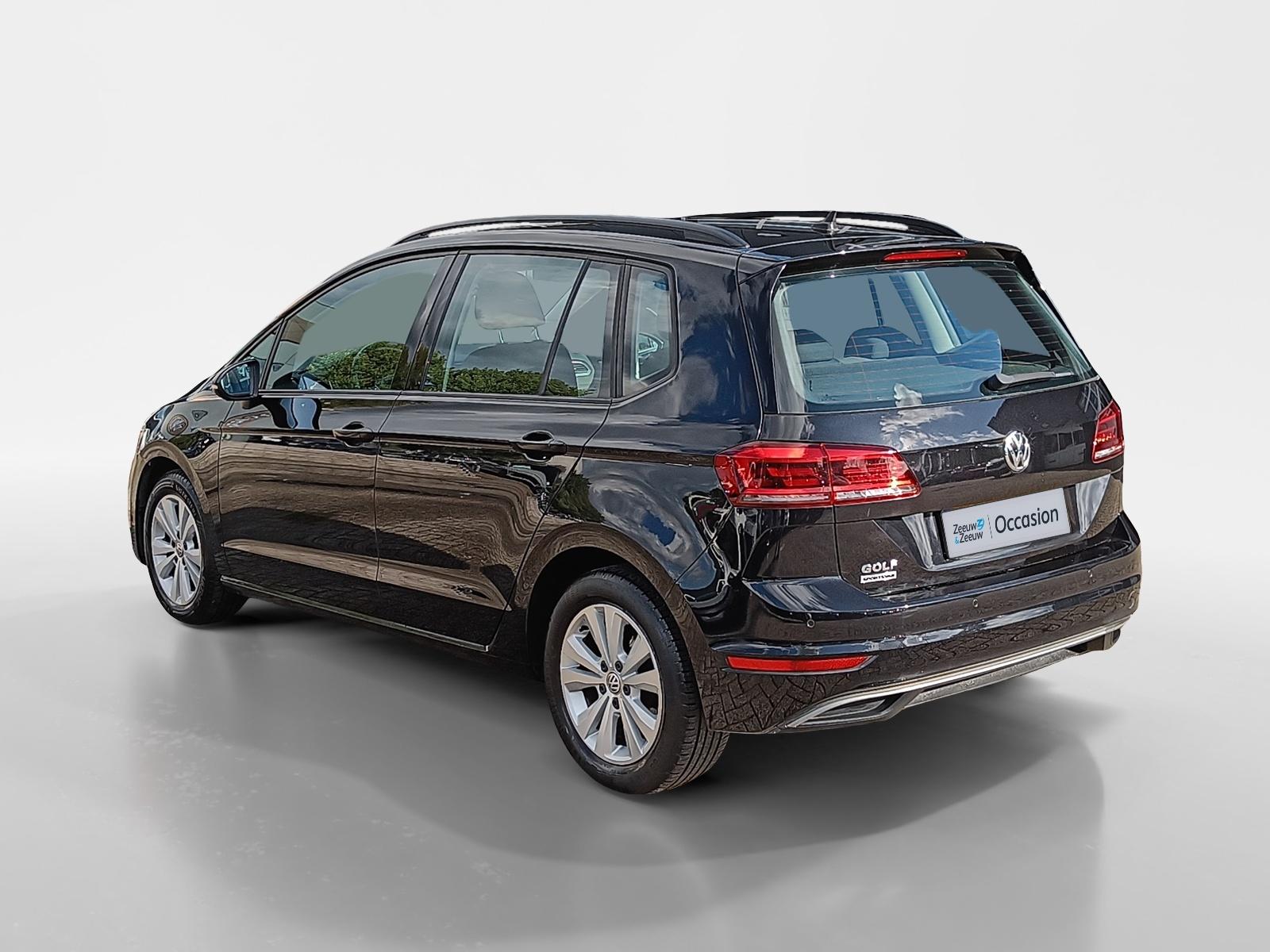 Volkswagen Golf SportsVan