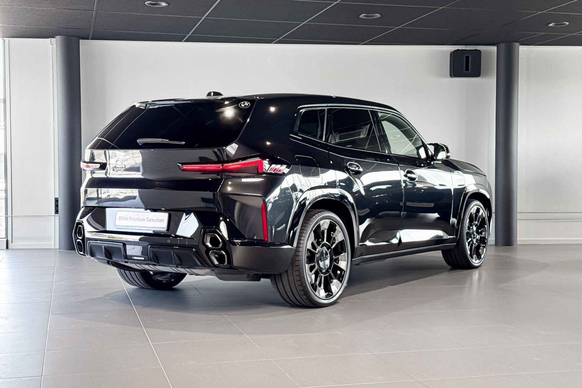 BMW XM