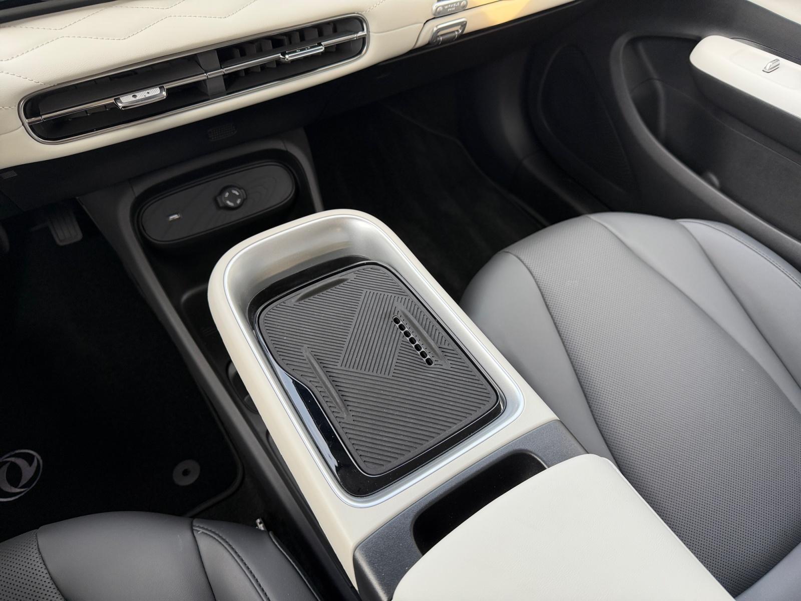 Dongfeng Box