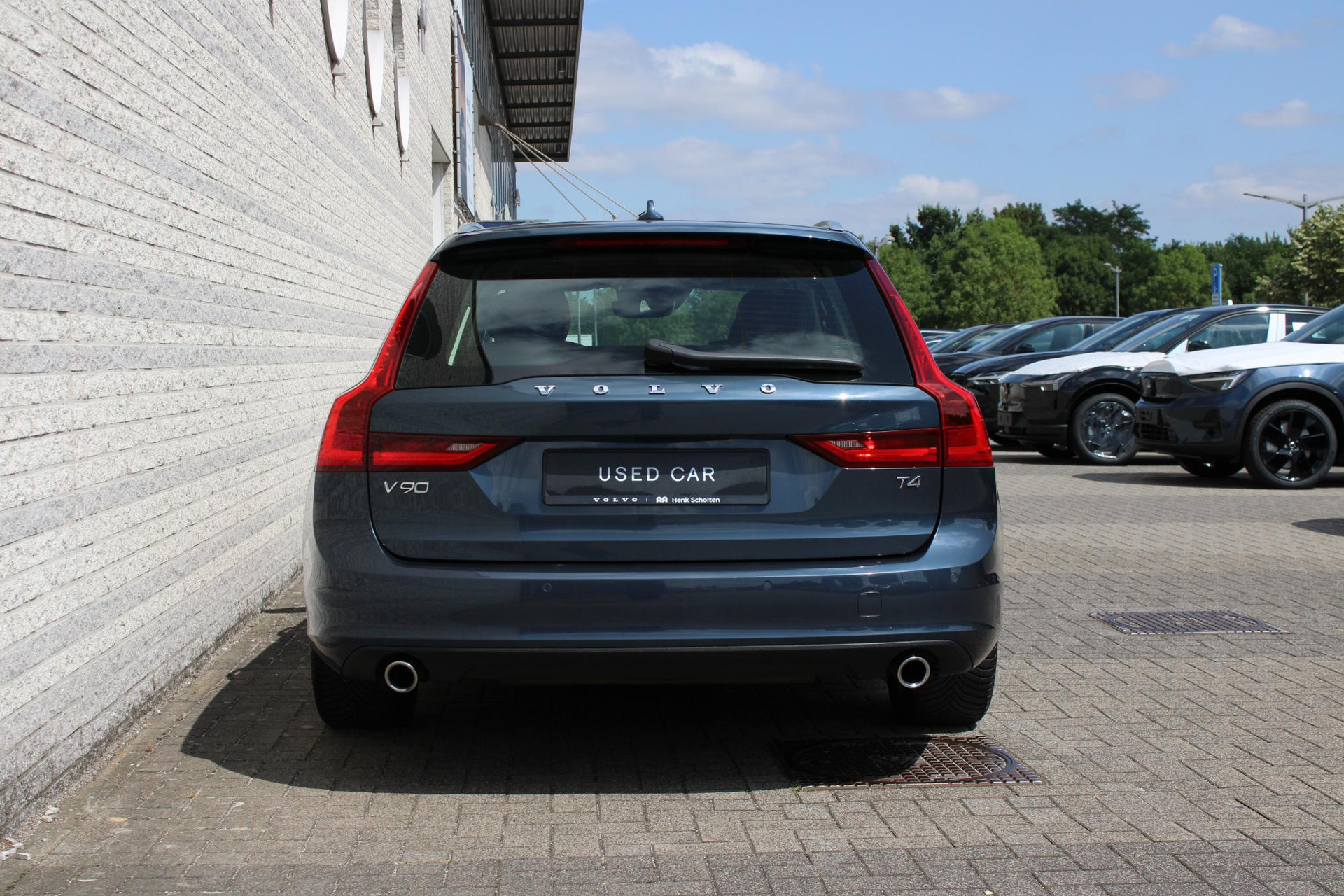 Volvo V90