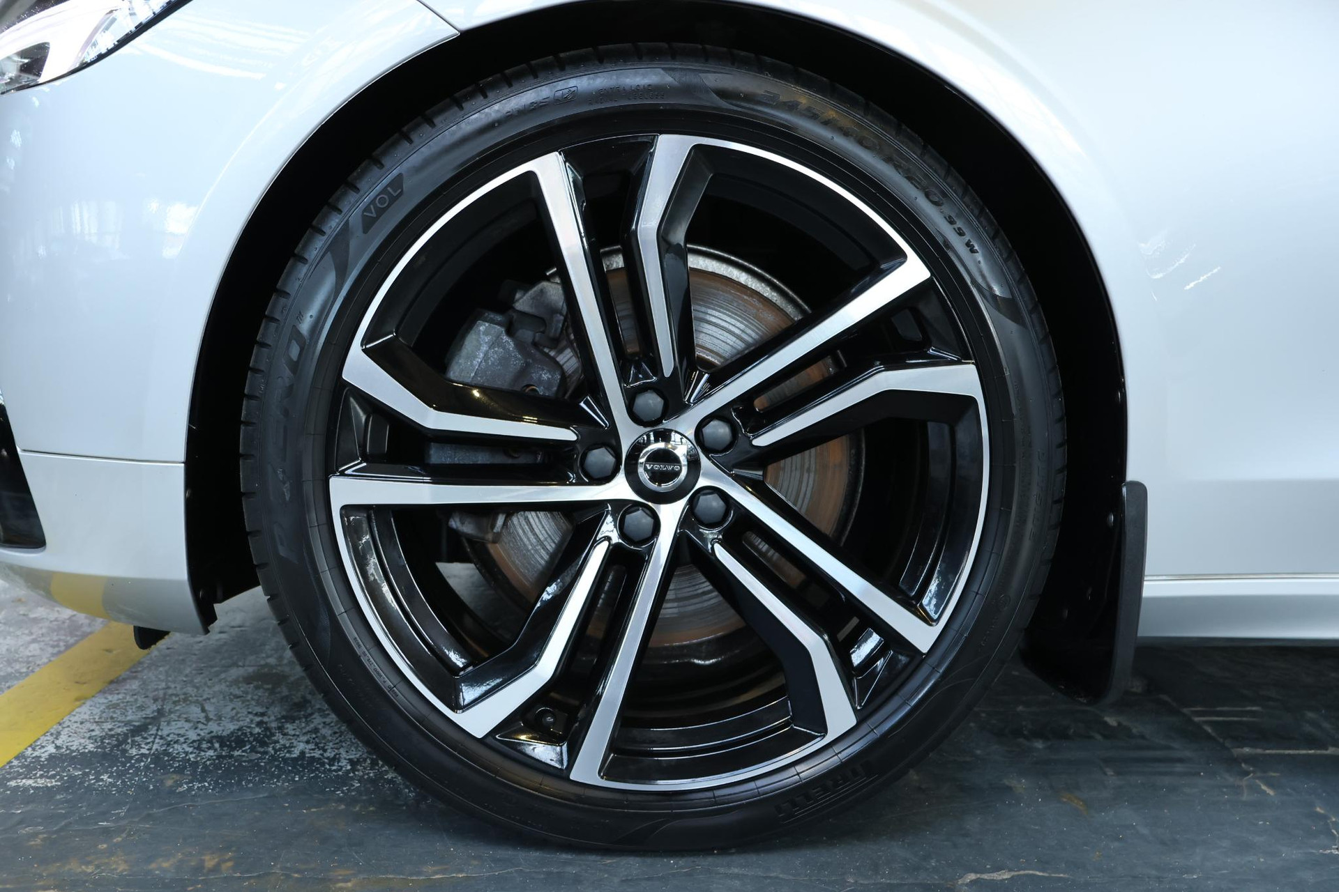 Volvo V90