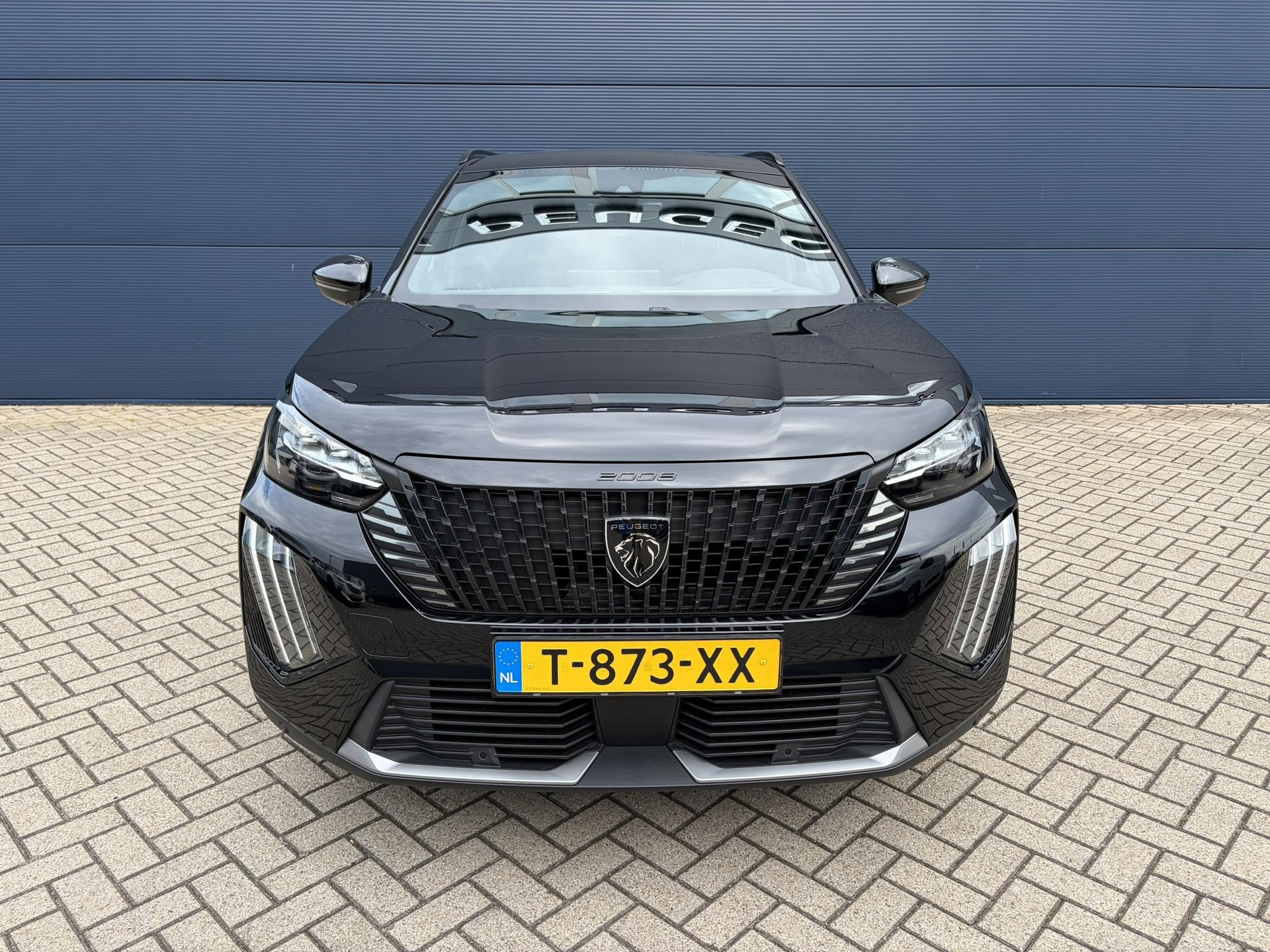 Peugeot e-2008