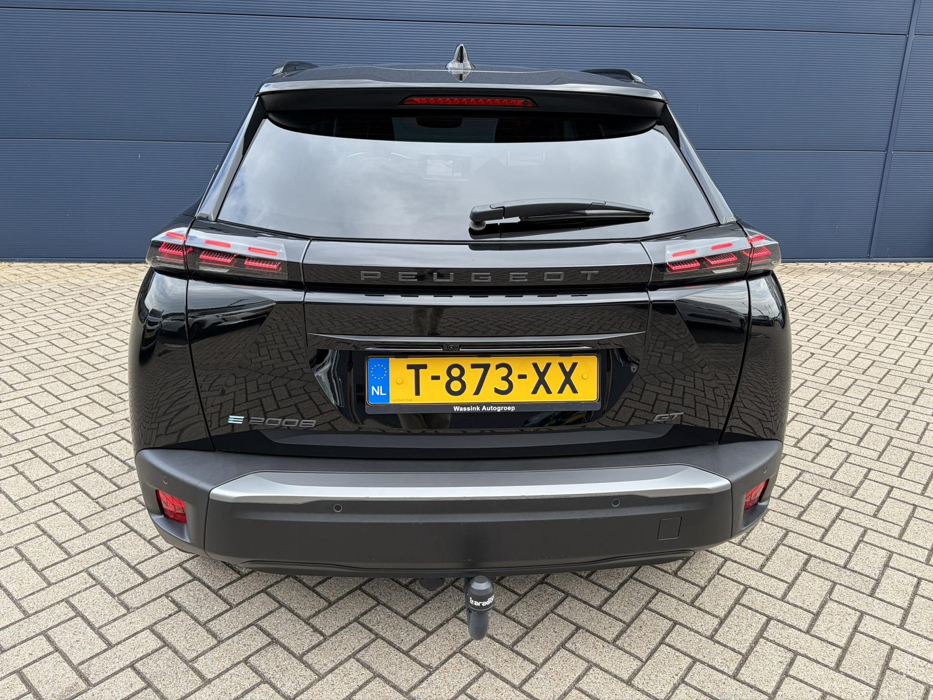 Peugeot e-2008