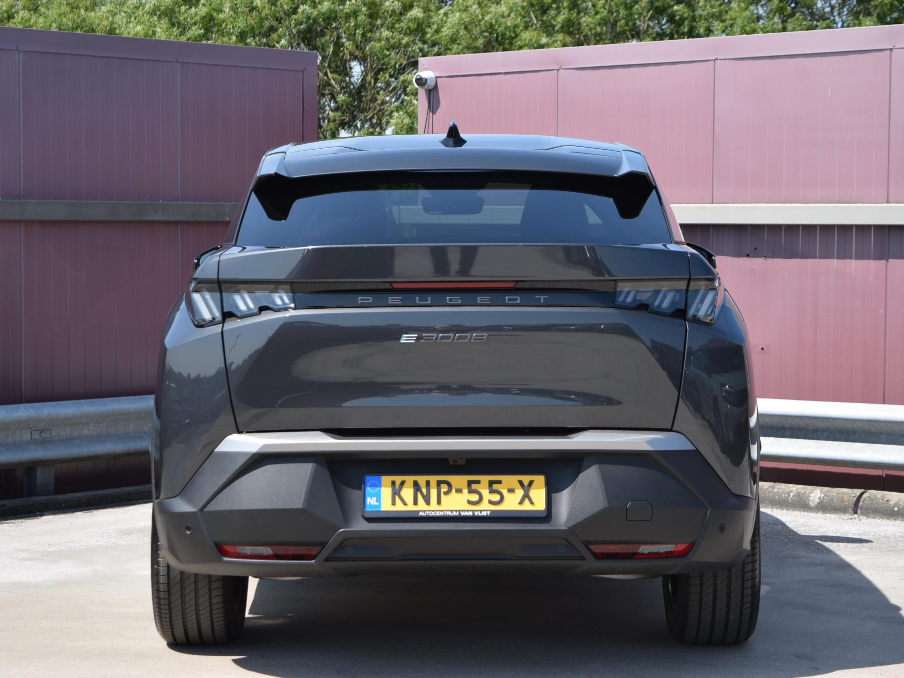 Peugeot e-3008