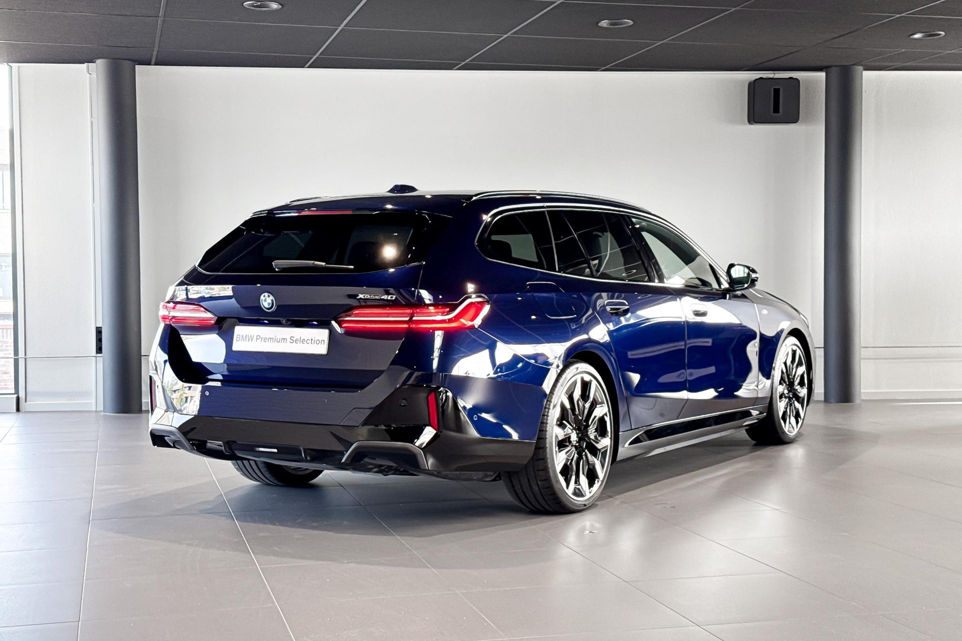 BMW i5