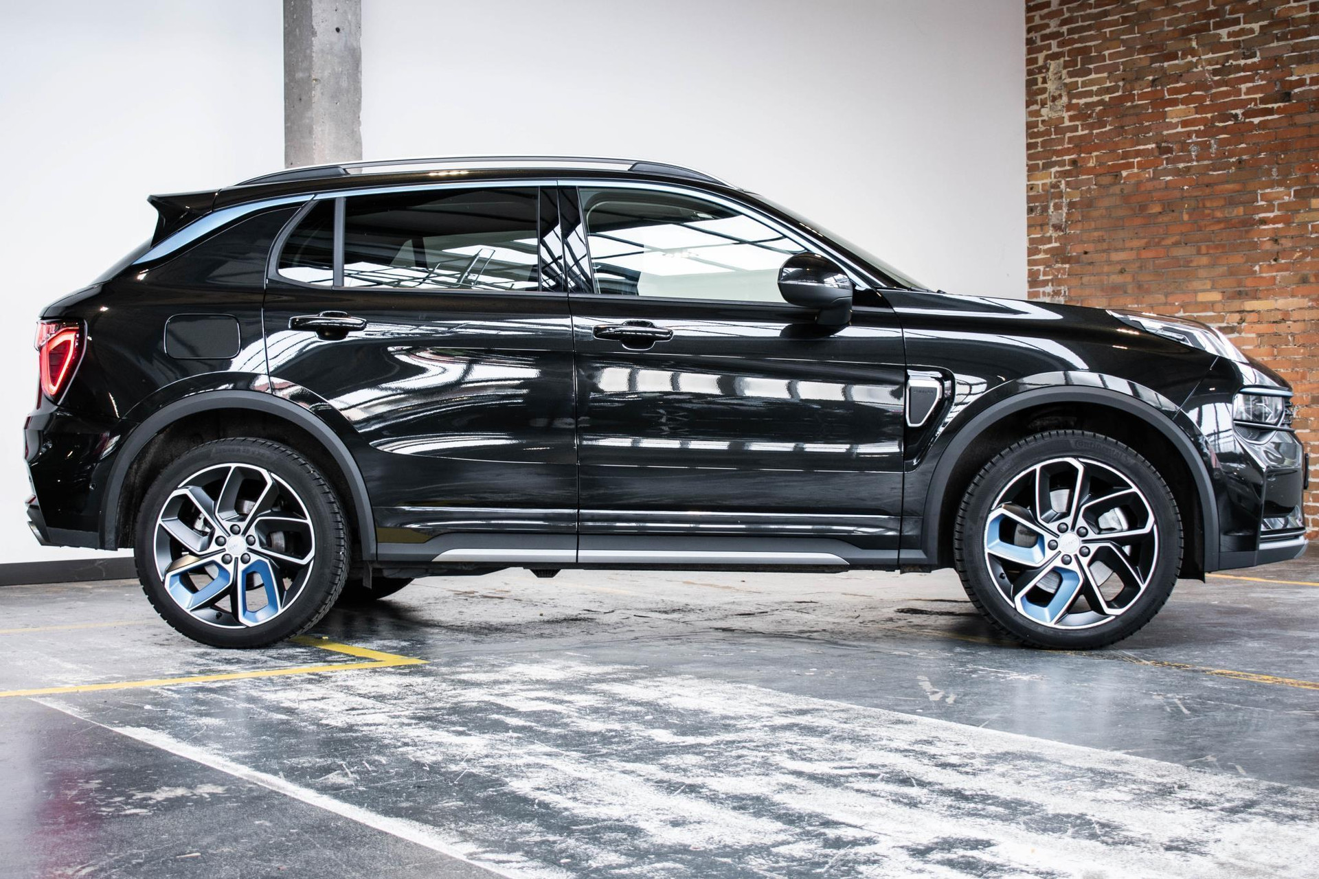 Lynk & Co 01