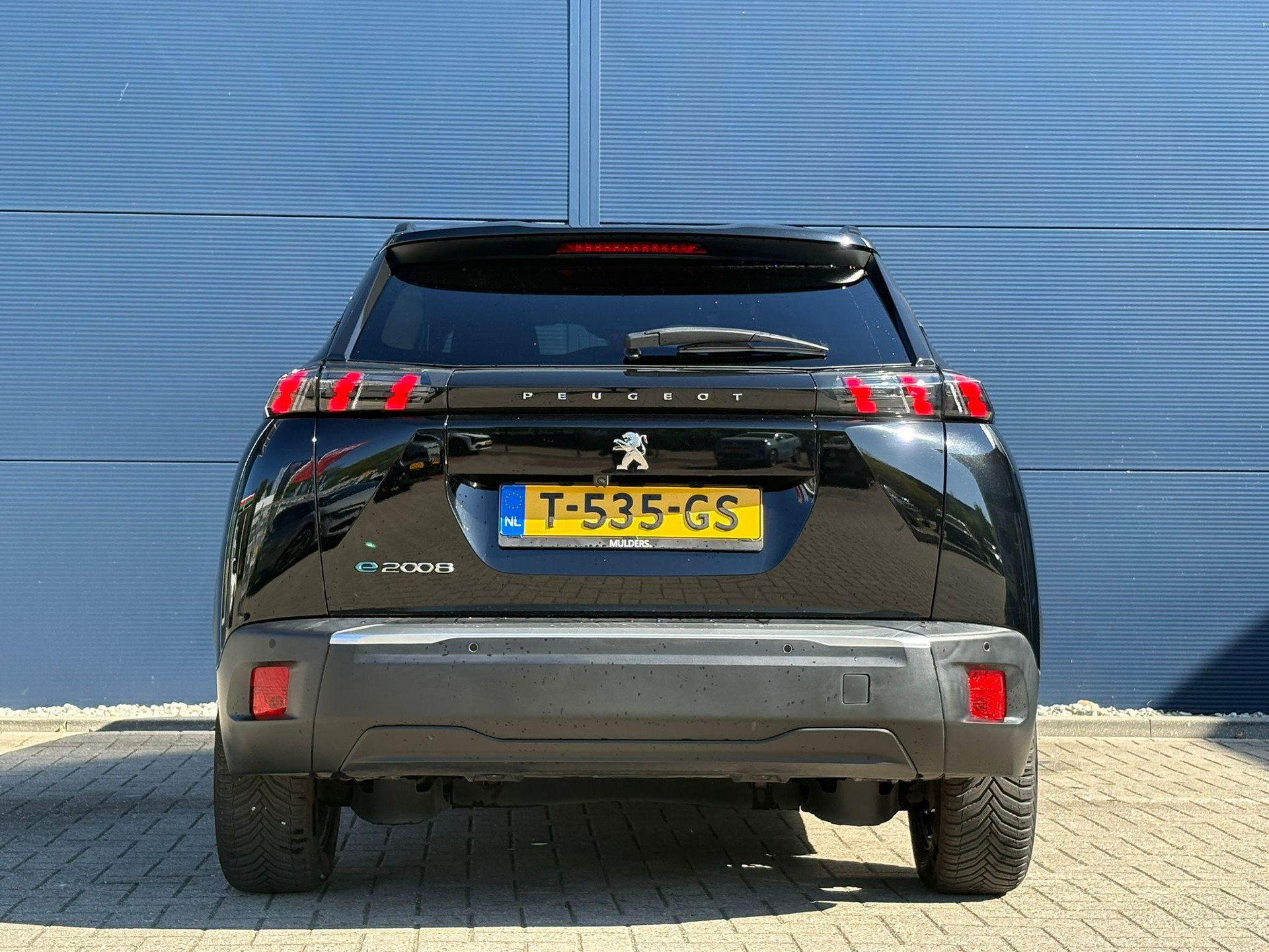 Peugeot e-2008