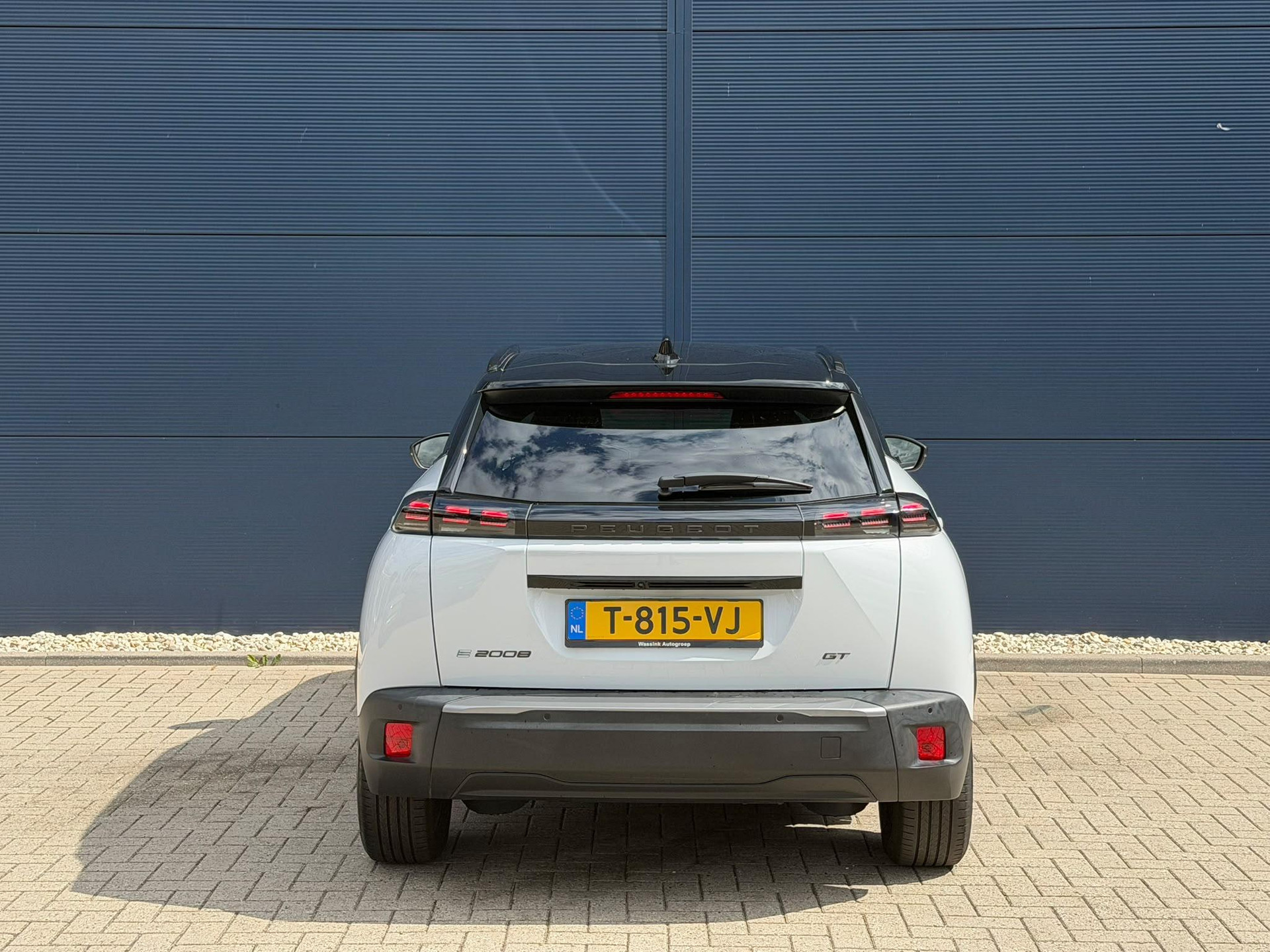Peugeot e-2008