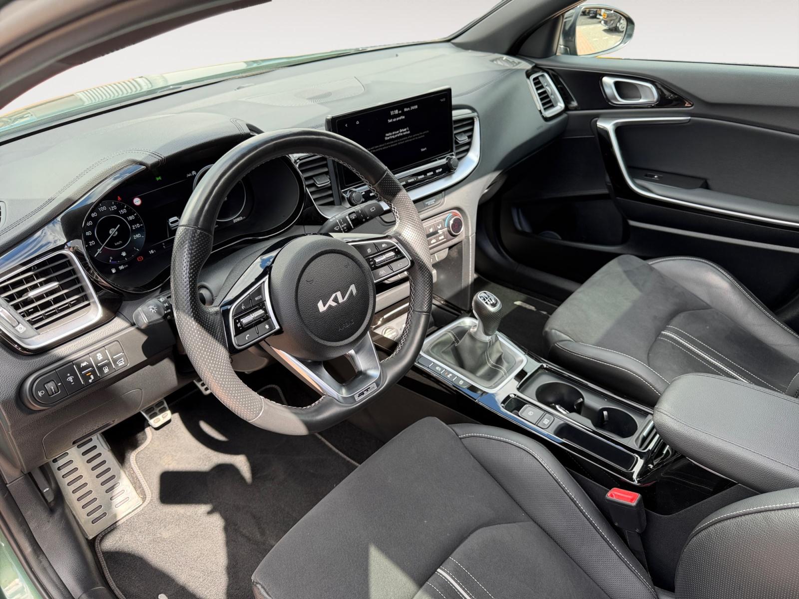 Kia Proceed
