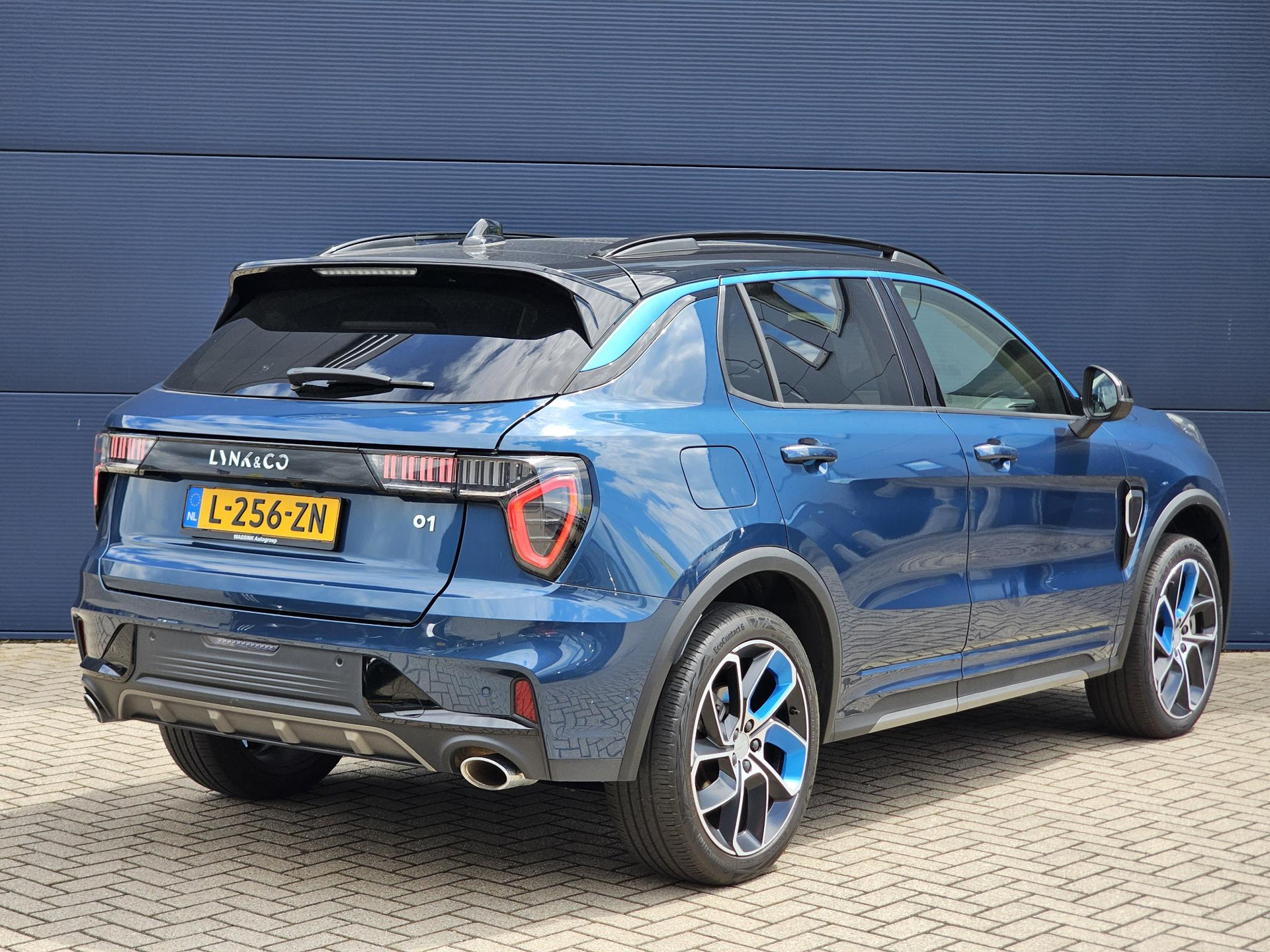 Lynk & Co 01