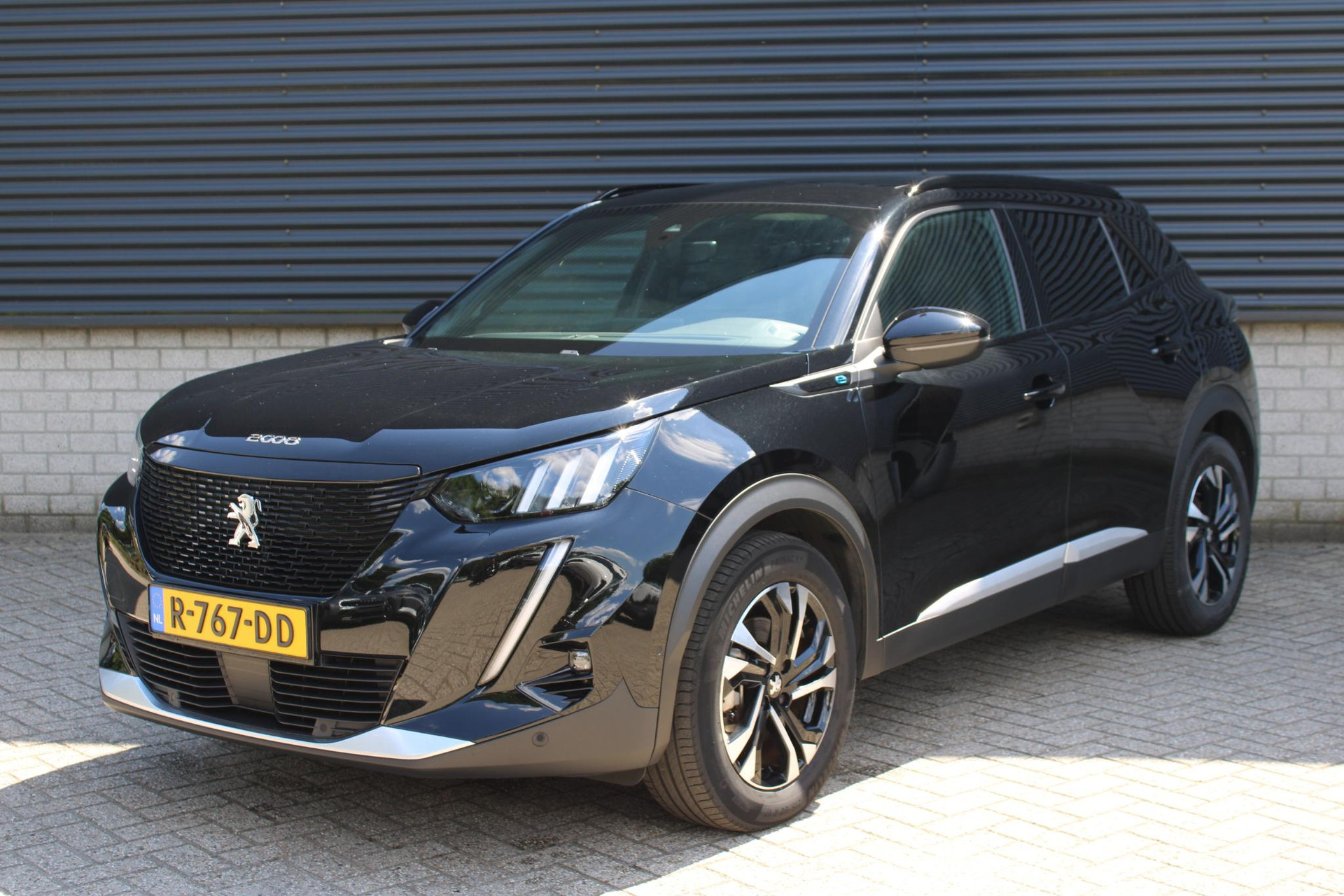 Peugeot e-2008