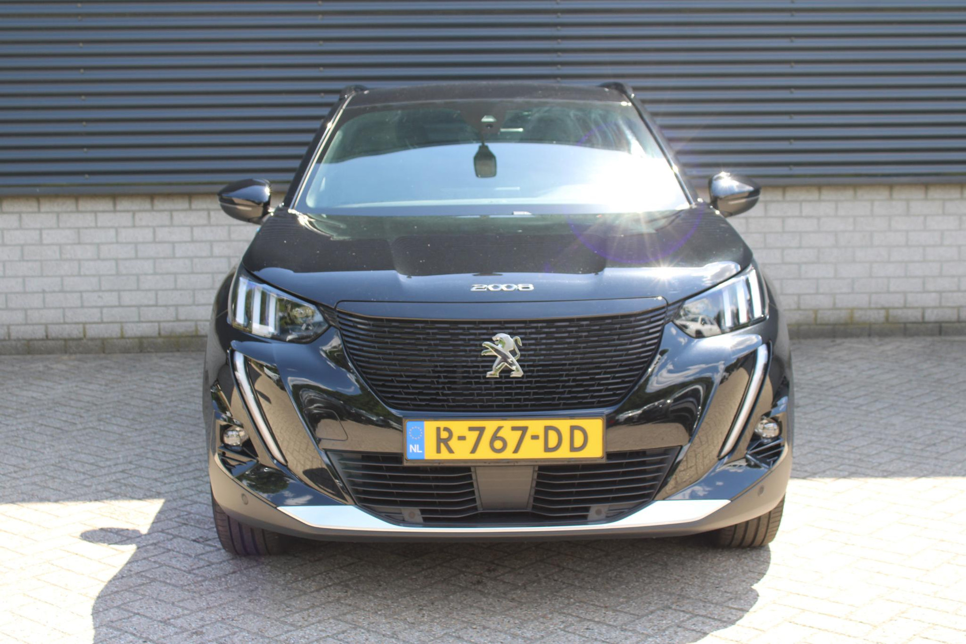 Peugeot e-2008