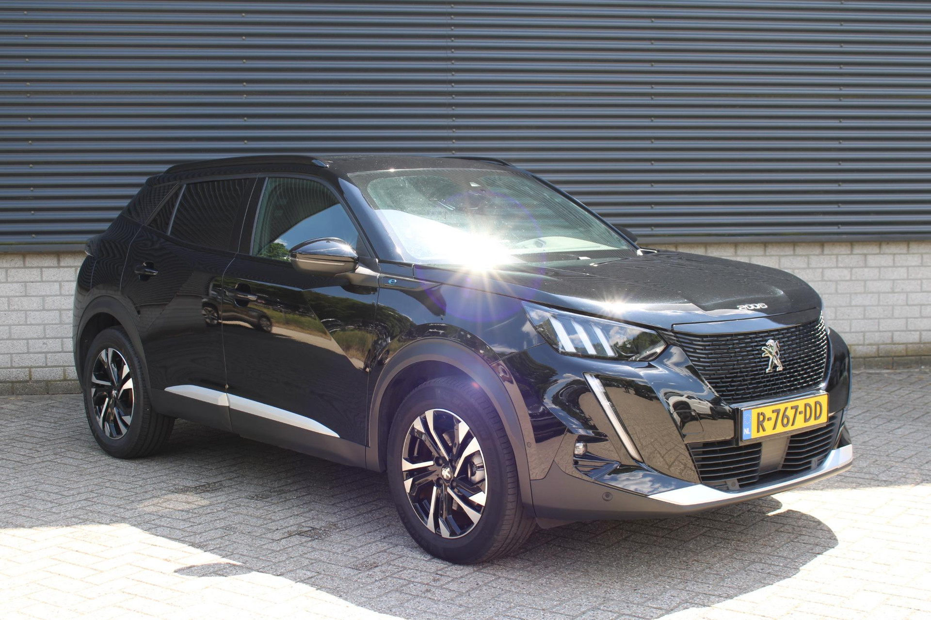Peugeot e-2008