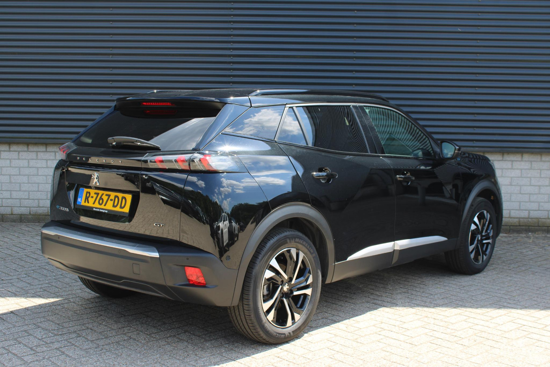 Peugeot e-2008