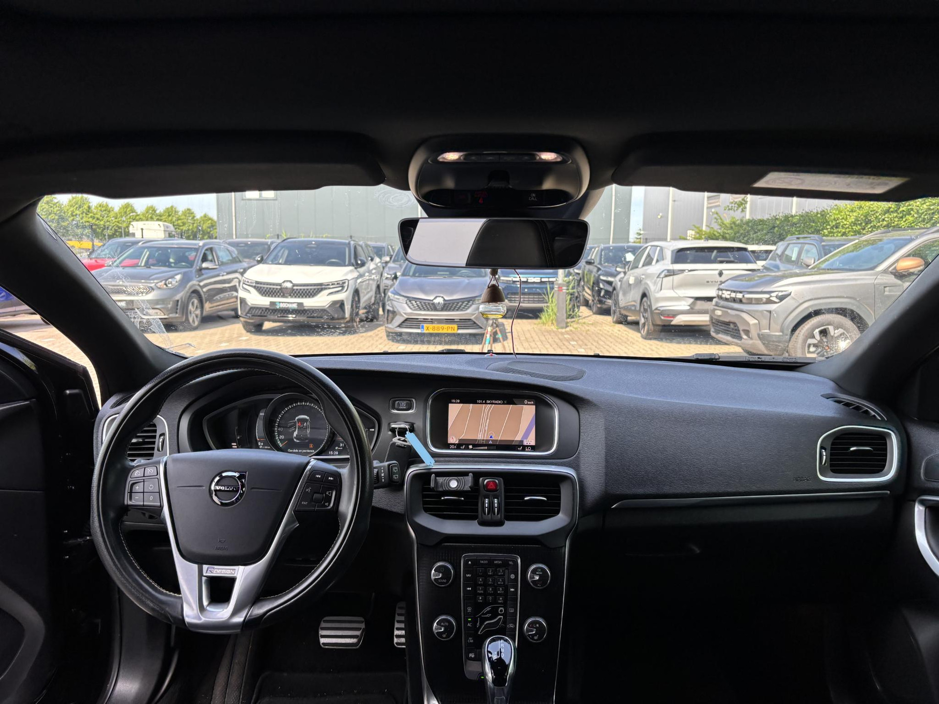 Volvo V40