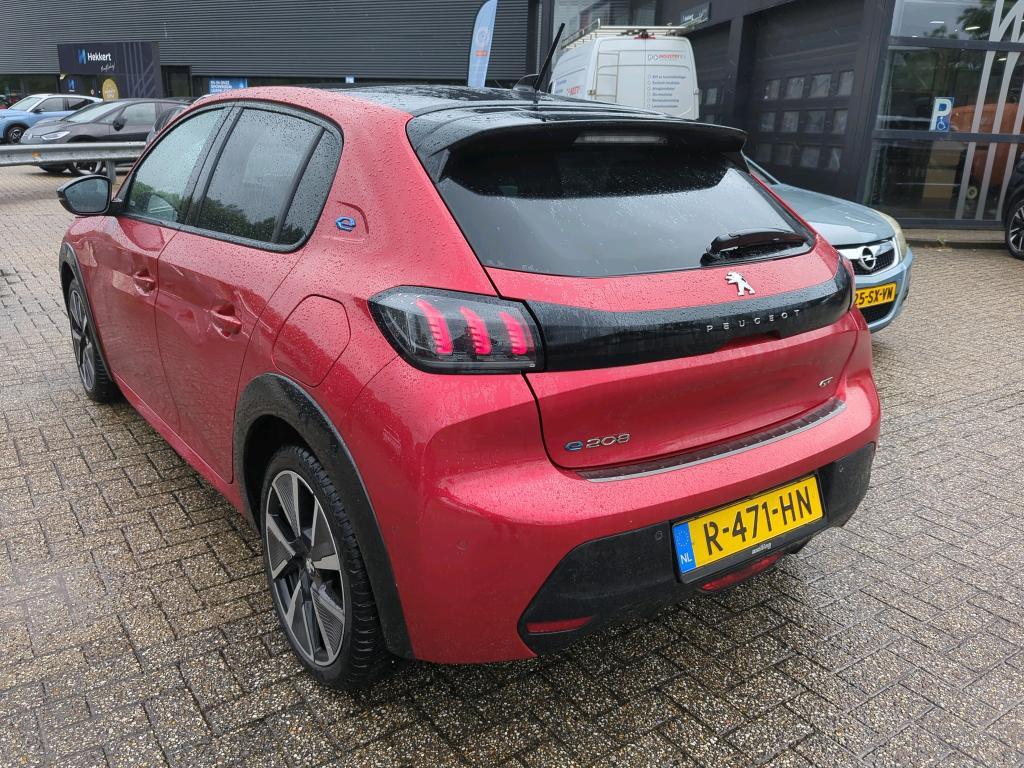 Peugeot e-208