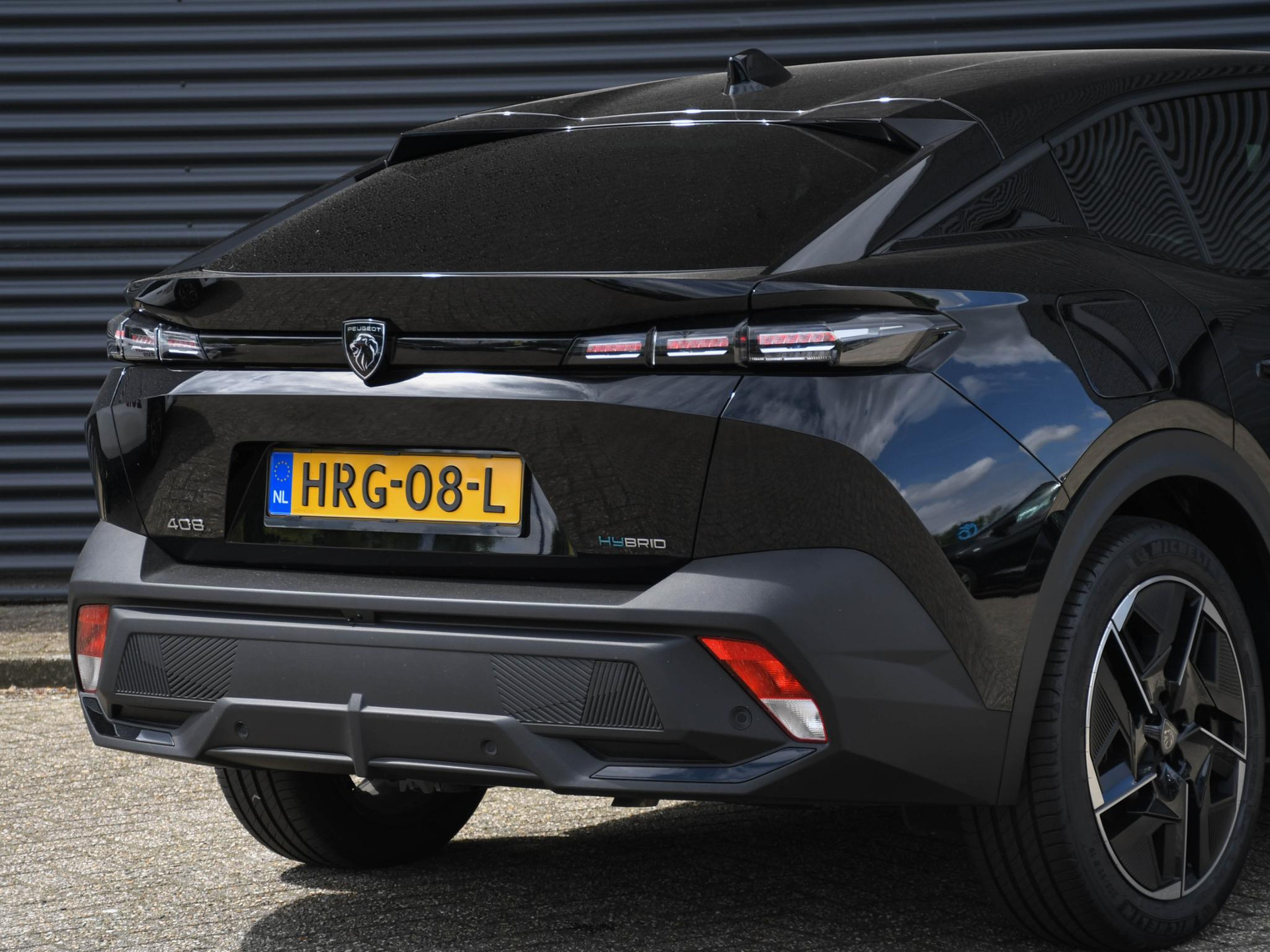 Peugeot 408