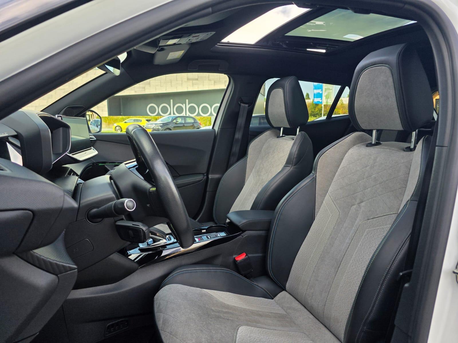 Peugeot e-2008