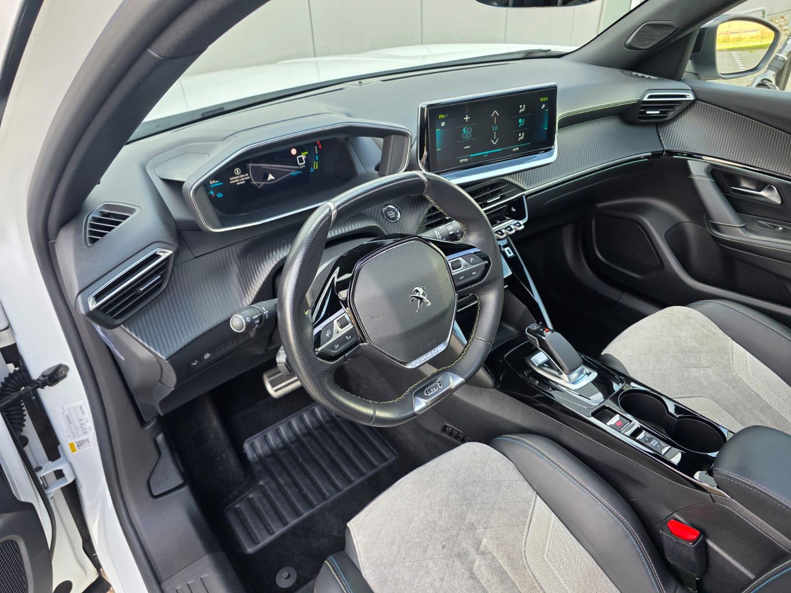 Peugeot e-2008