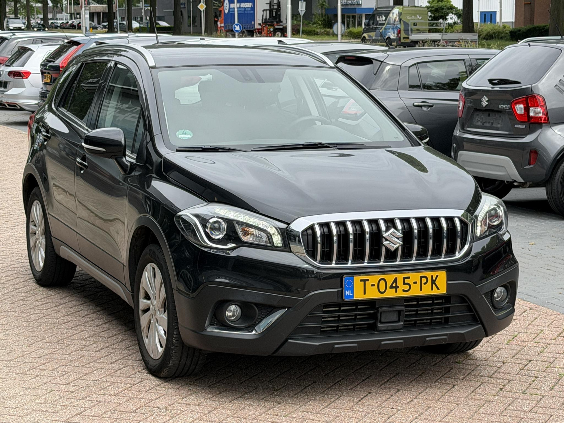 Suzuki S-Cross