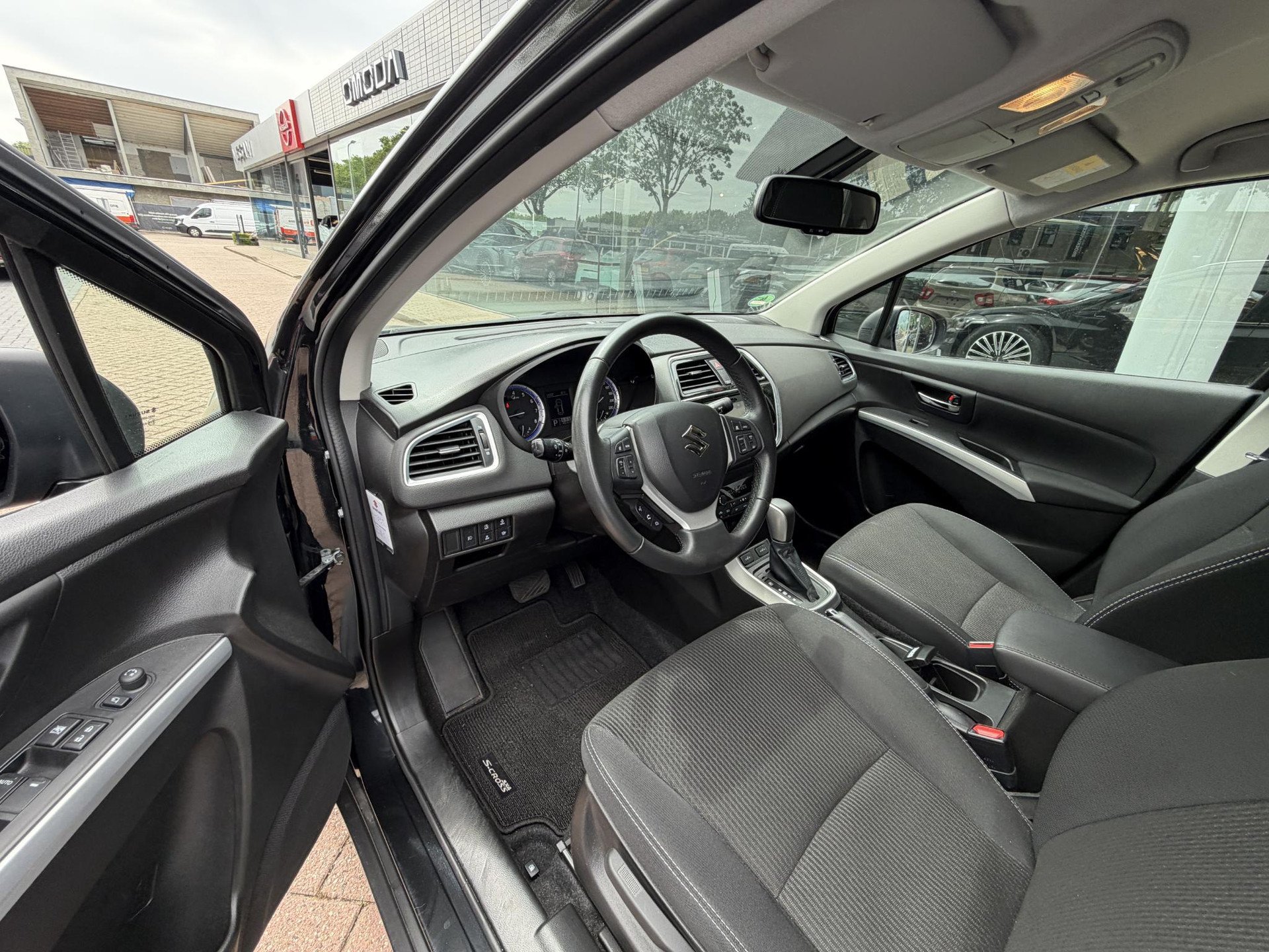 Suzuki S-Cross