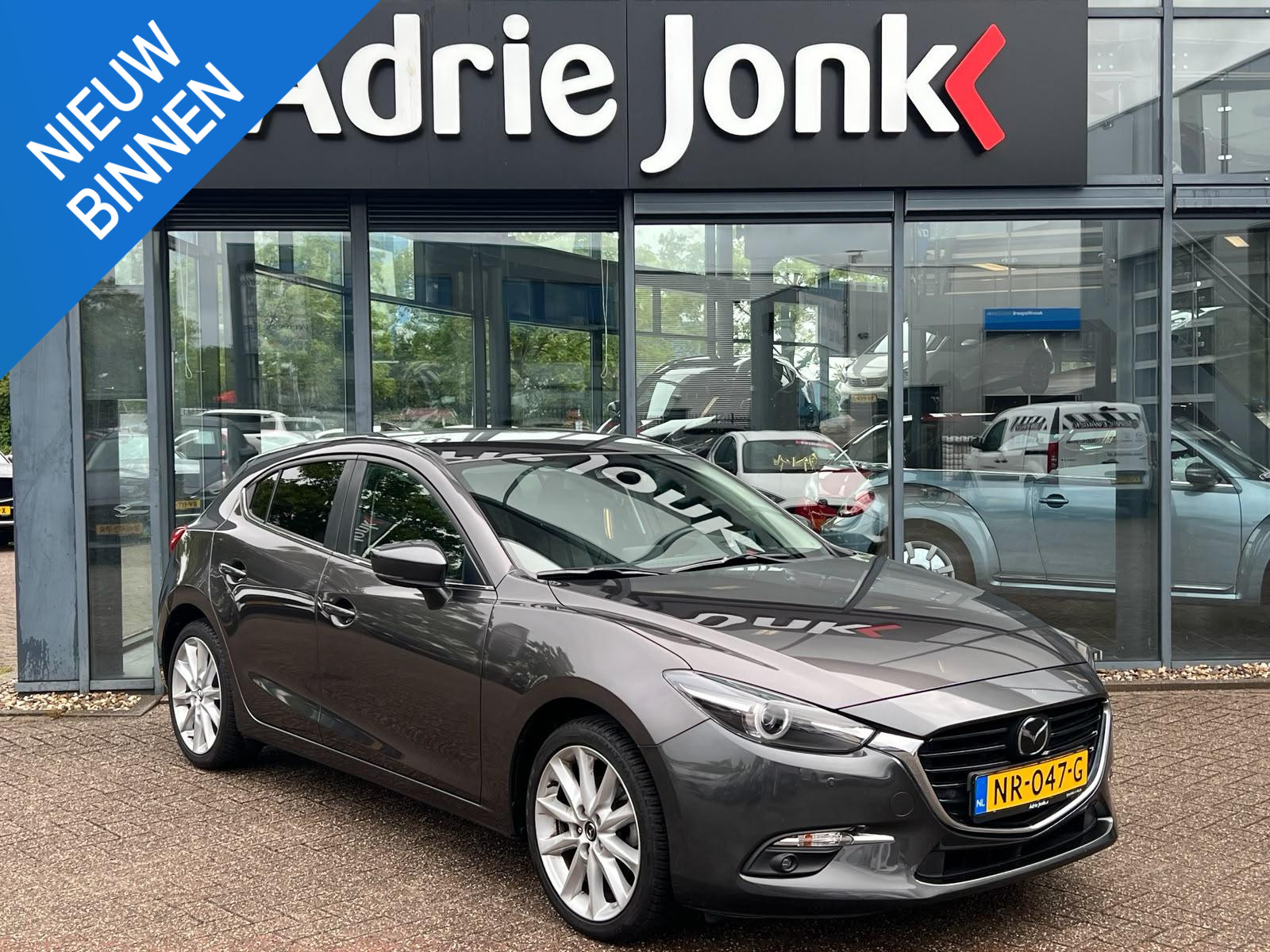 Mazda 3 2.0 SkyActiv-G 120 GT-M | LEDER | CAMERA | BOSE AUDIO | NAVIGATIE | NED AUTO | DEALER ONDERHOUDEN | STOEL + STUURVERWARMING | ACC |