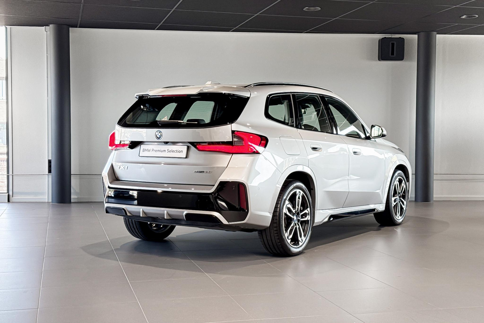 BMW iX1