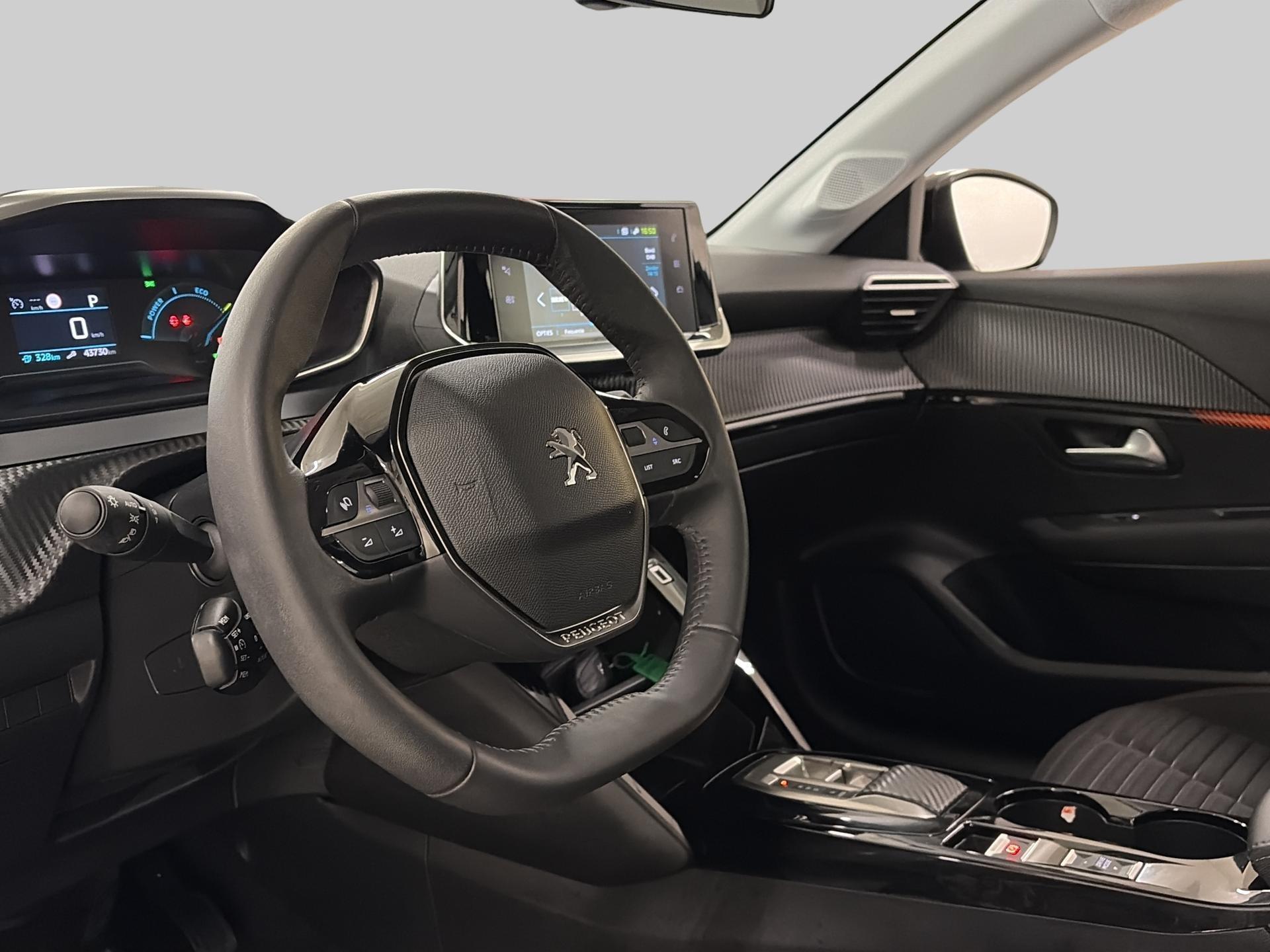 Peugeot e-208