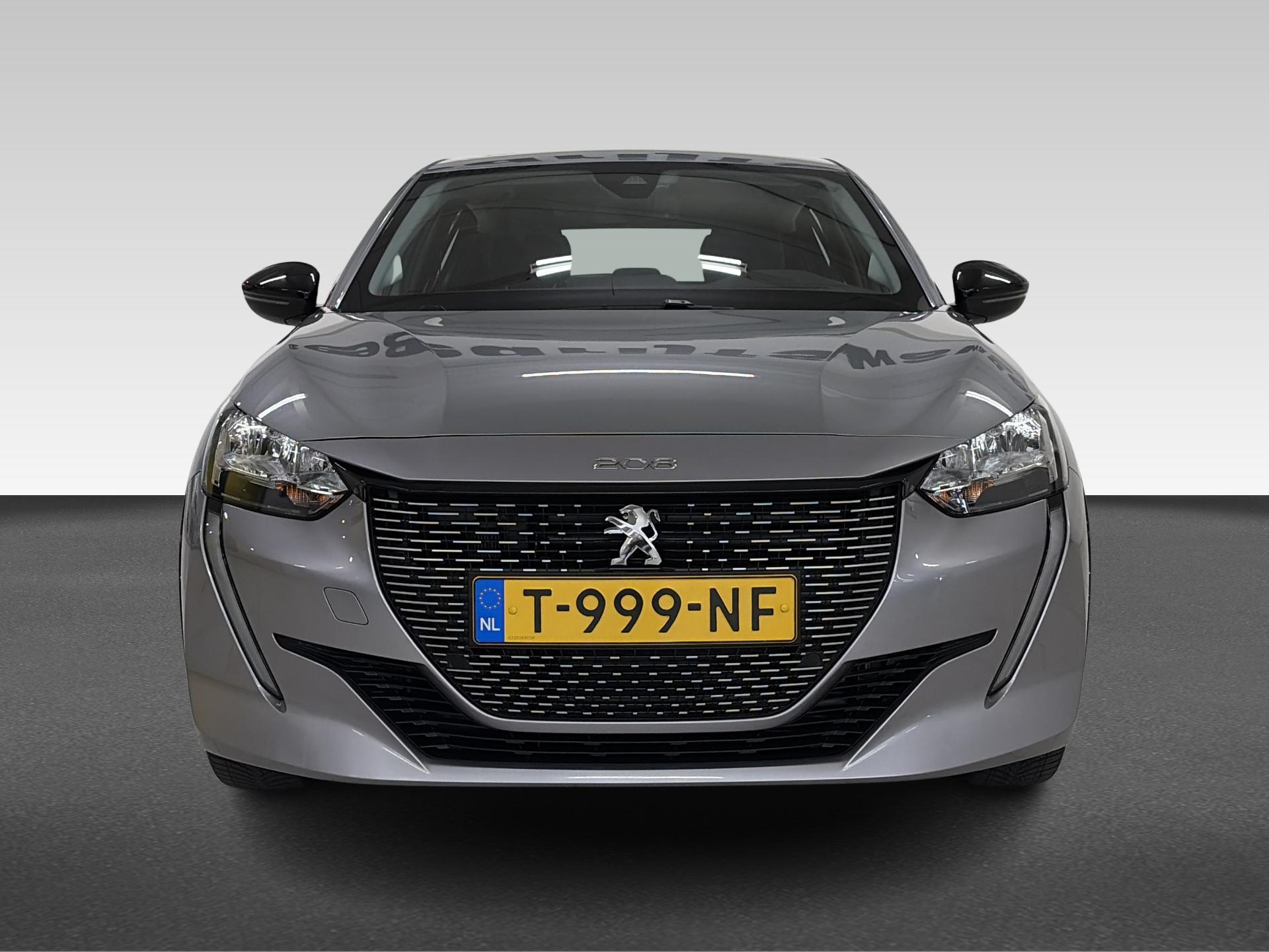 Peugeot e-208