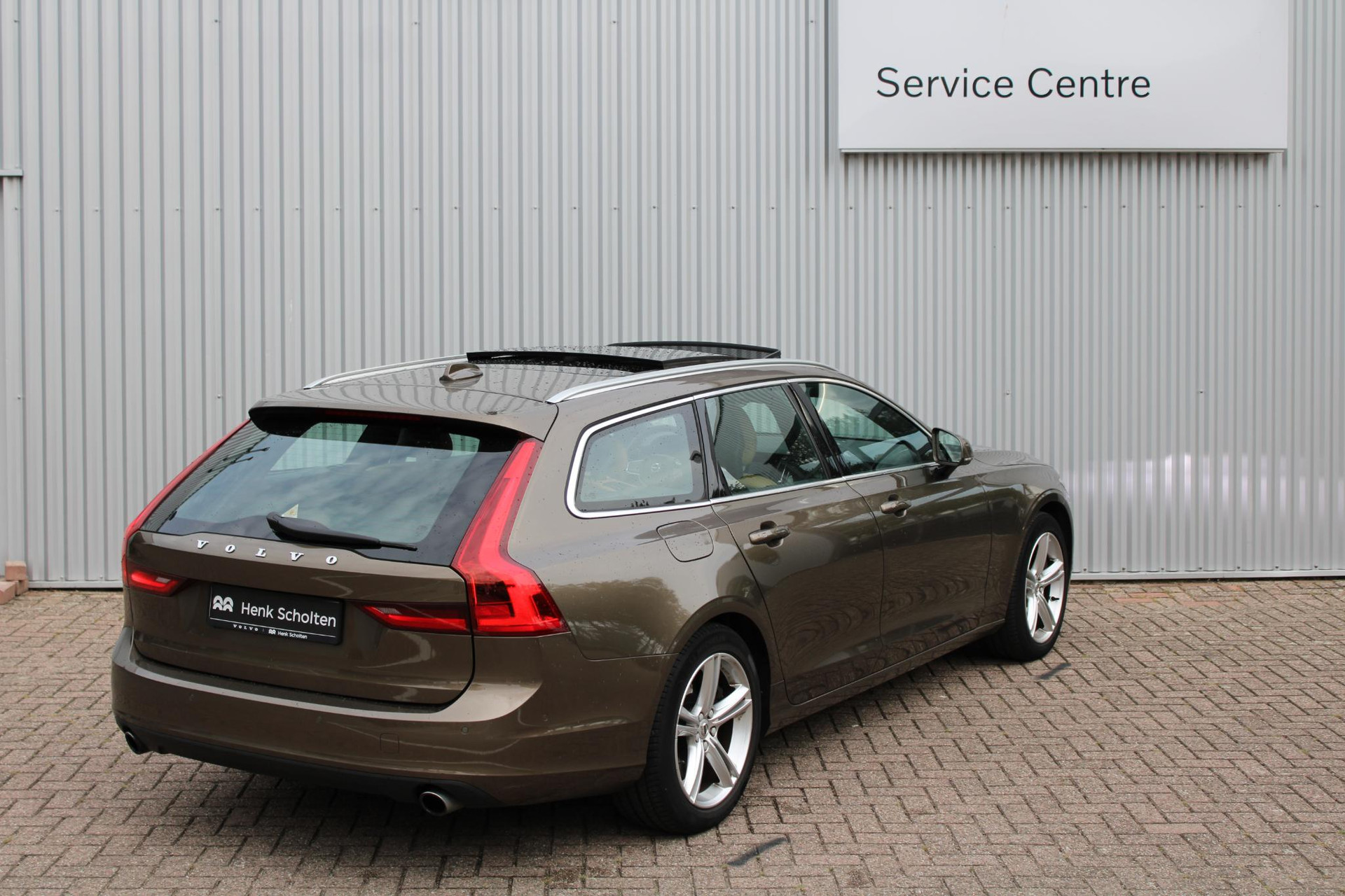 Volvo V90