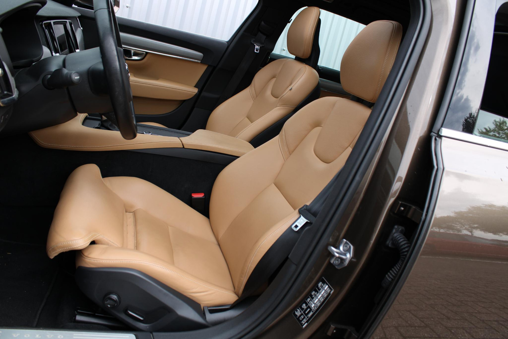 Volvo V90