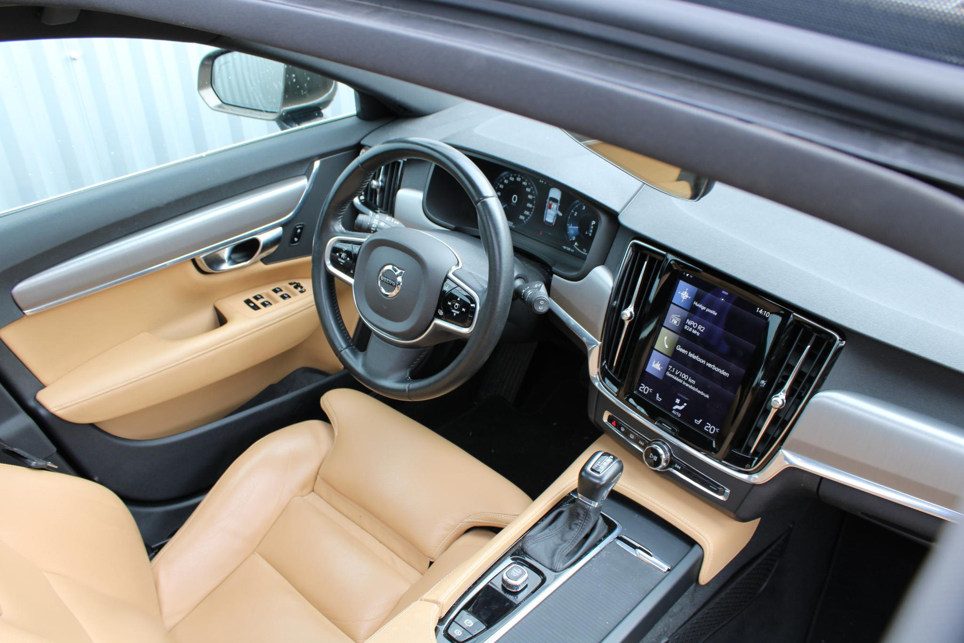 Volvo V90