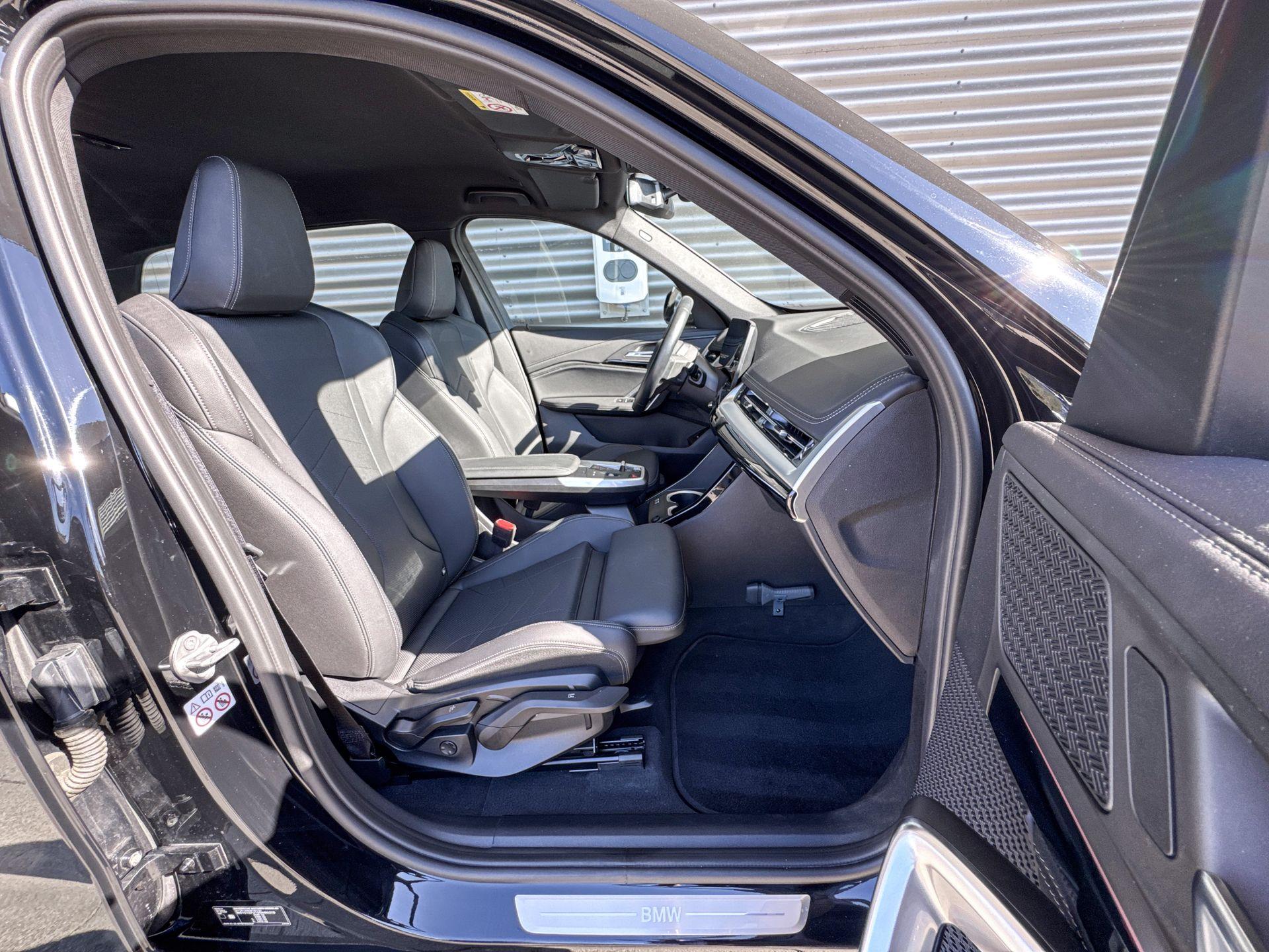 BMW iX1