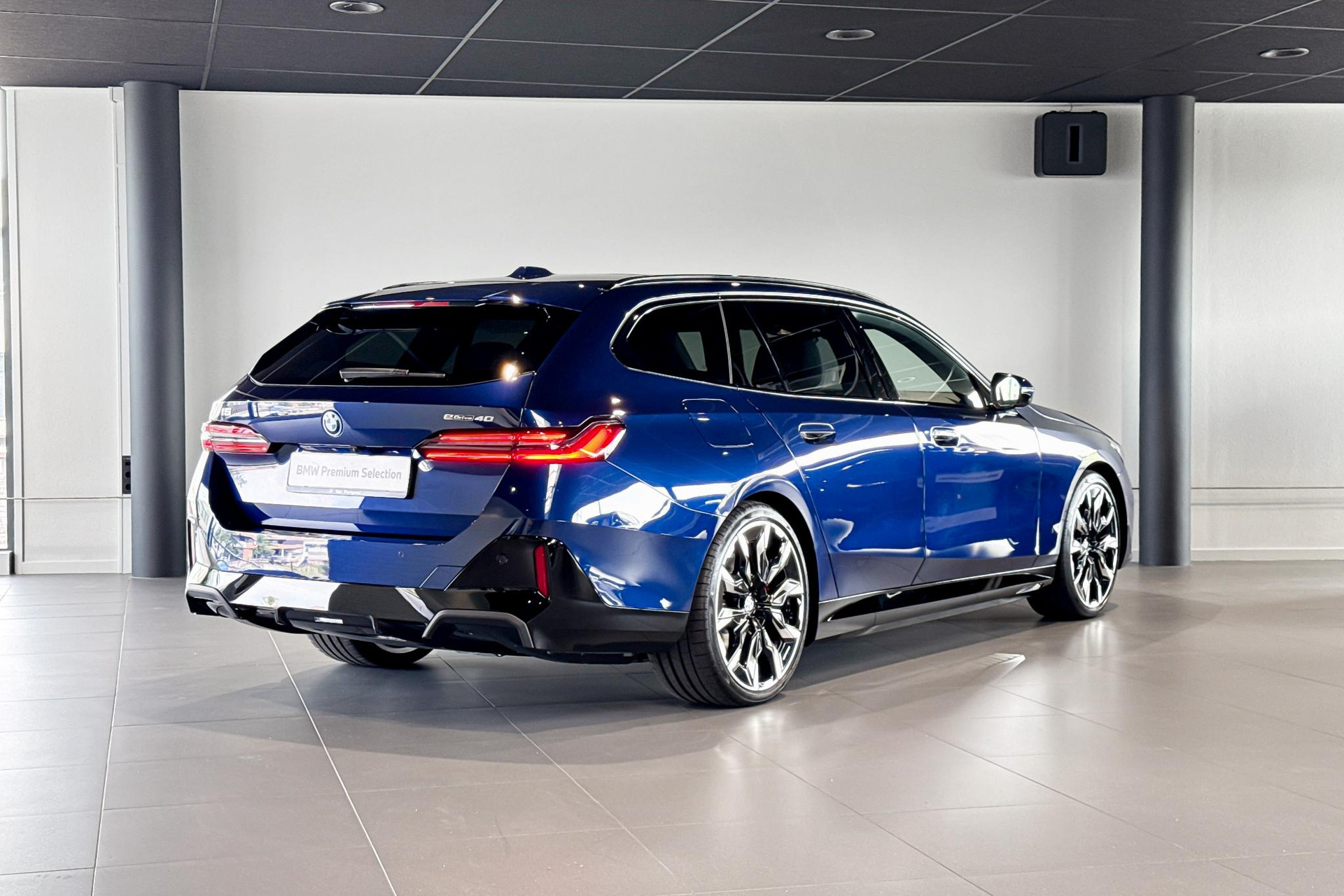 BMW i5
