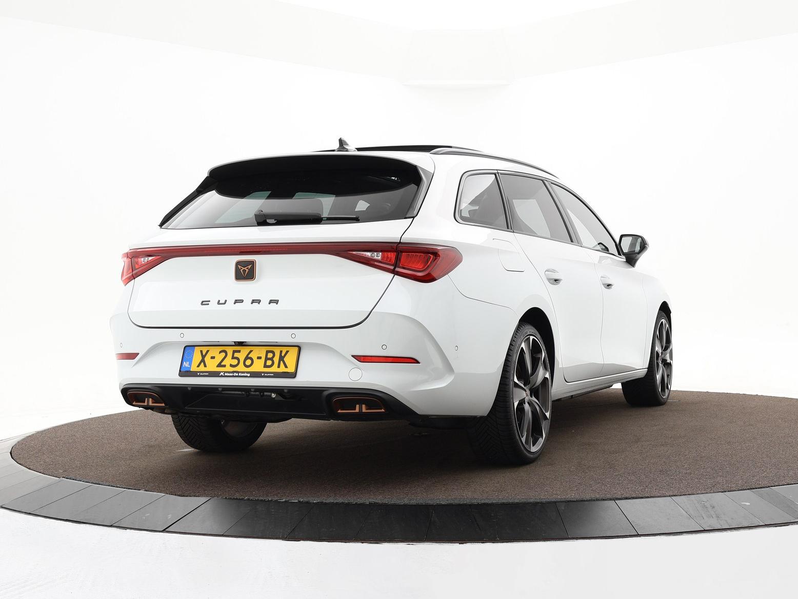 Cupra León