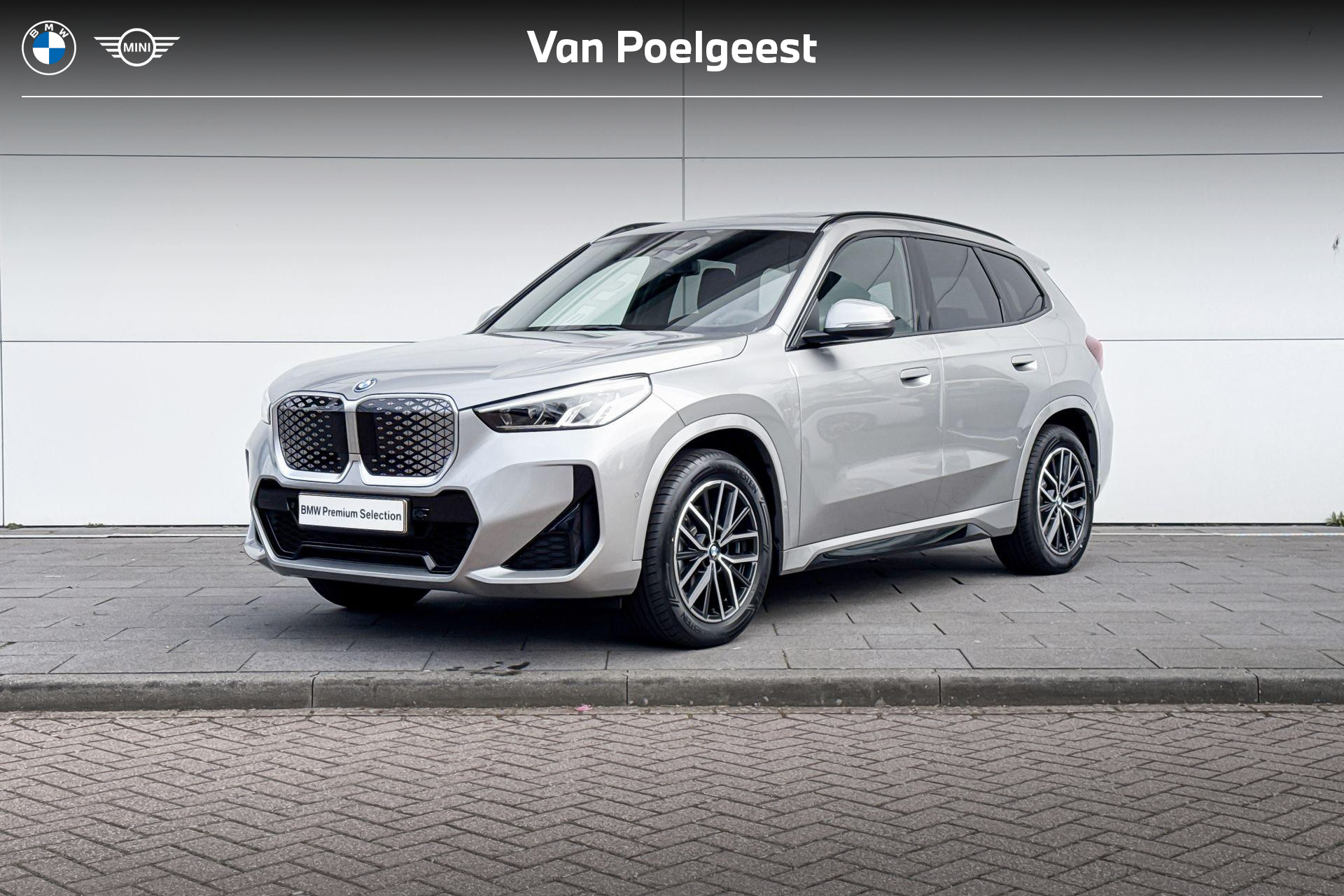 BMW iX1
