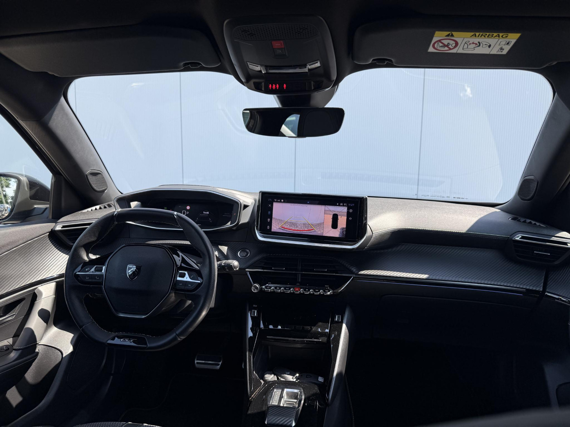 Peugeot e-2008